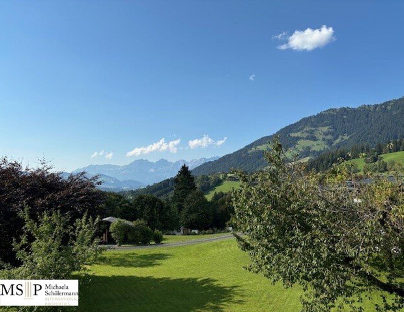 Kitzbühel: Charmantes Landhaus in sonniger Bestlage mit Kaiserblick