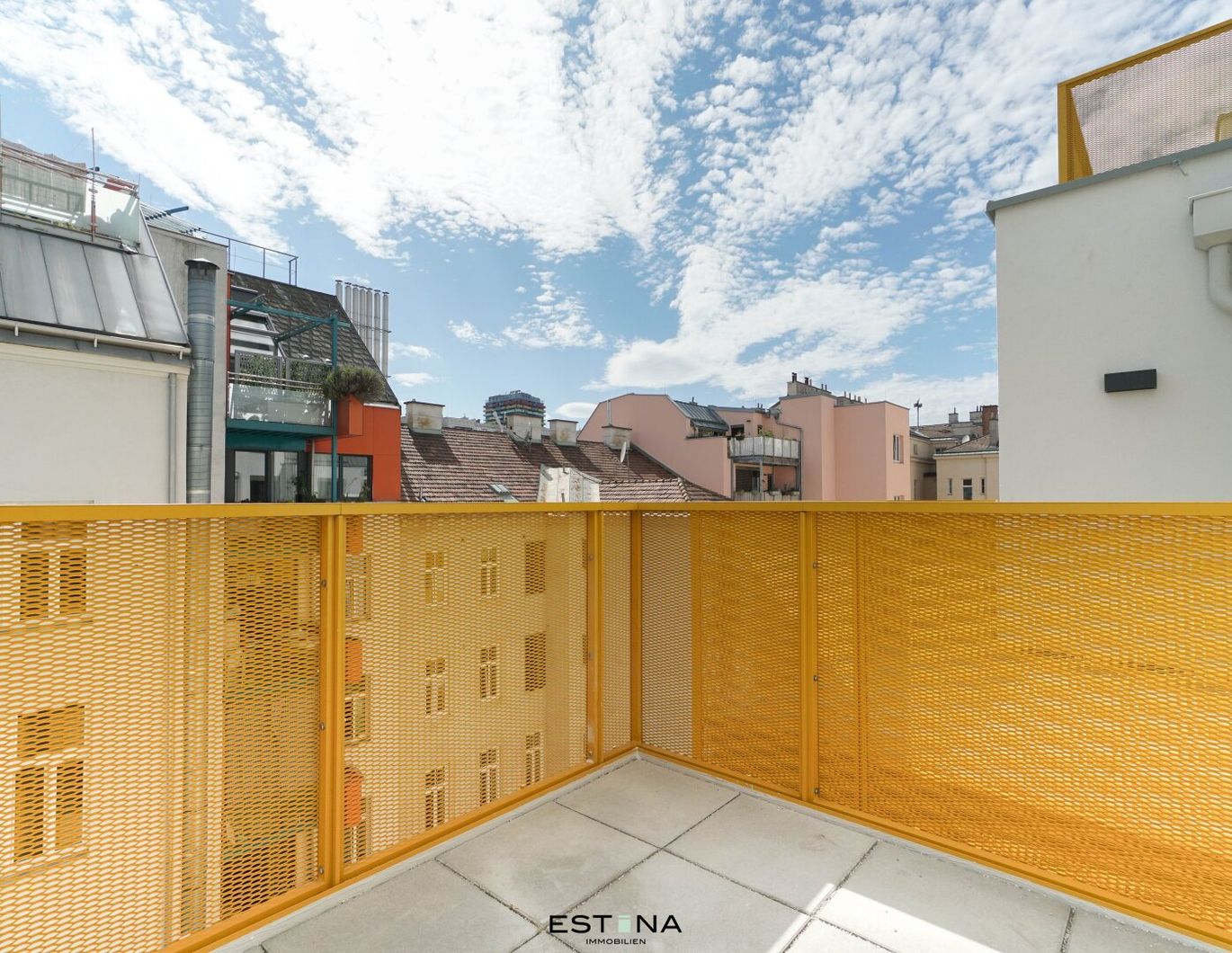 Qualitätsvoller Neubau-Erstbezug mit Balkon - SOLEY