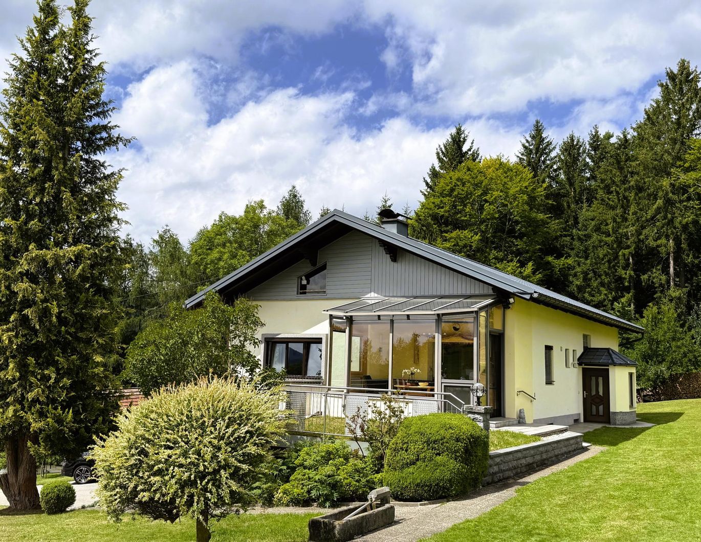 Ruheoase mit großem Garten und Naturblick
