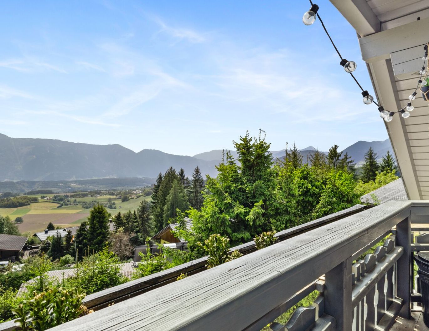 Ihr neuer Rückzugsort in Seeboden. Mit einem Weitblick auf die Berge und Umgebung.