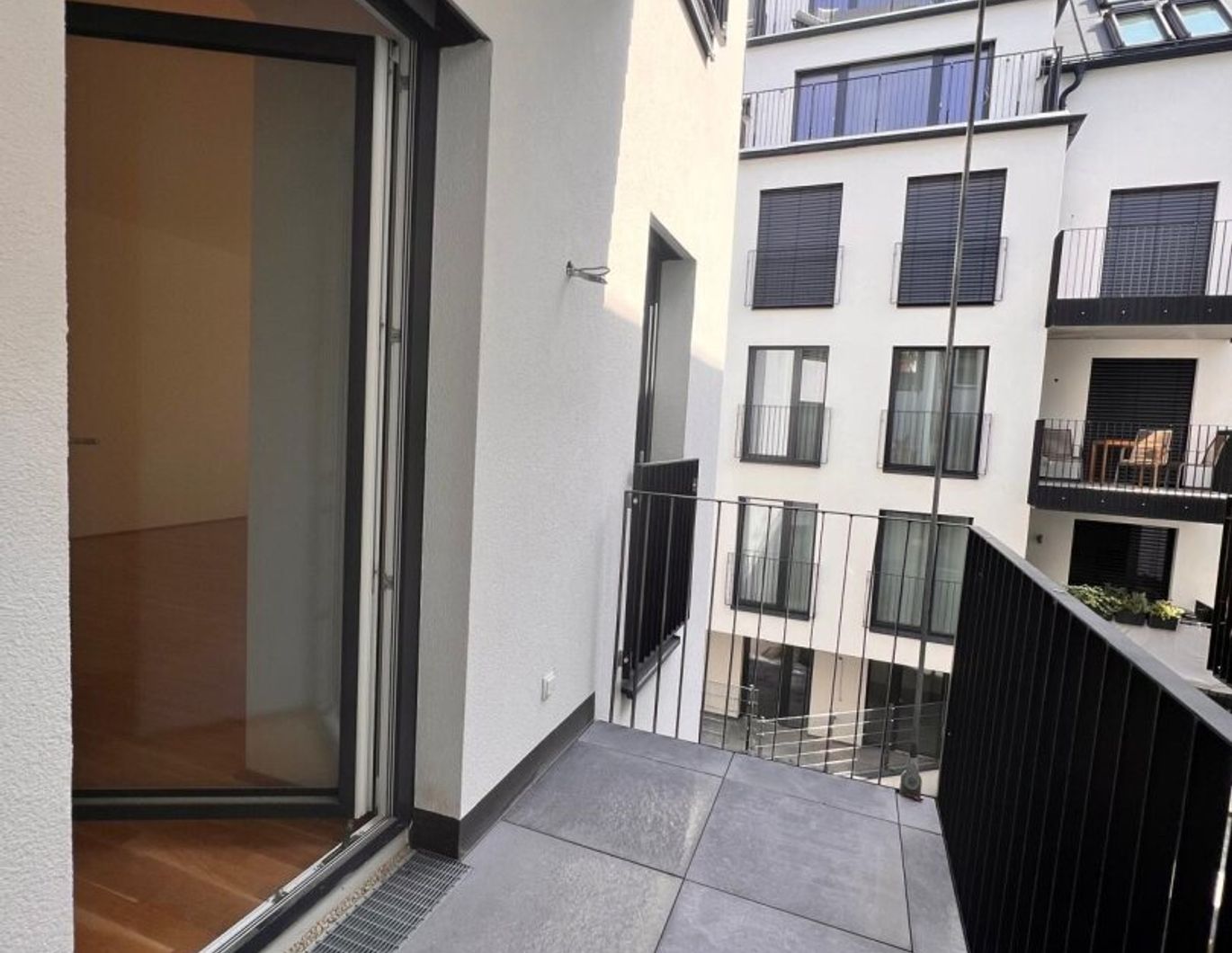 Moderne 3-Zimmer-Wohnung mit 2 Balkonen in 1180 Wien - Ihr Erstbezug wartet!