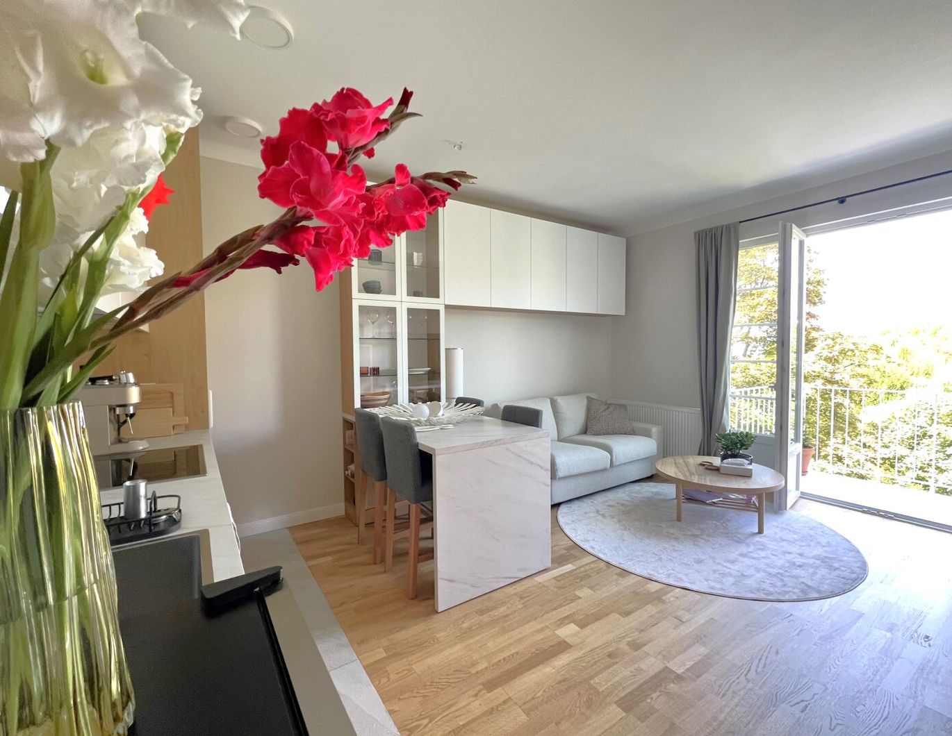 Wohnen im Grünen! Entzückende 2-Zimmer Wohnung mit Balkon!