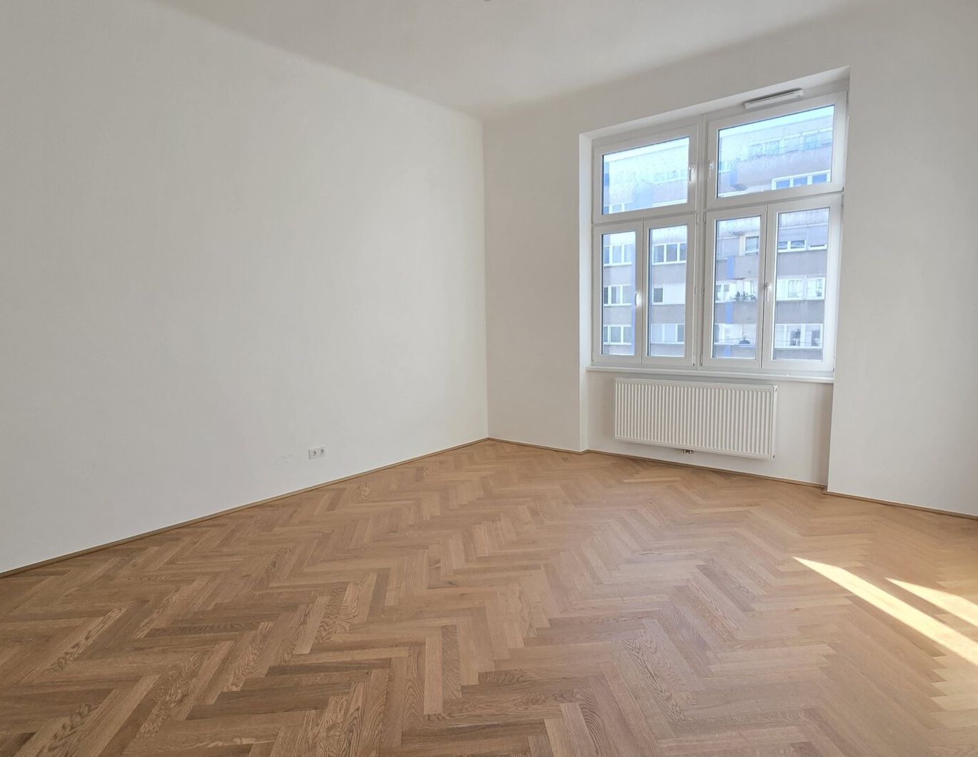 Erstbezug, ein Zimmer Wohnung, U4 Heiligenstadt, Straßenbahn D, Autobahn A22, Einkaufszentrum Q19
