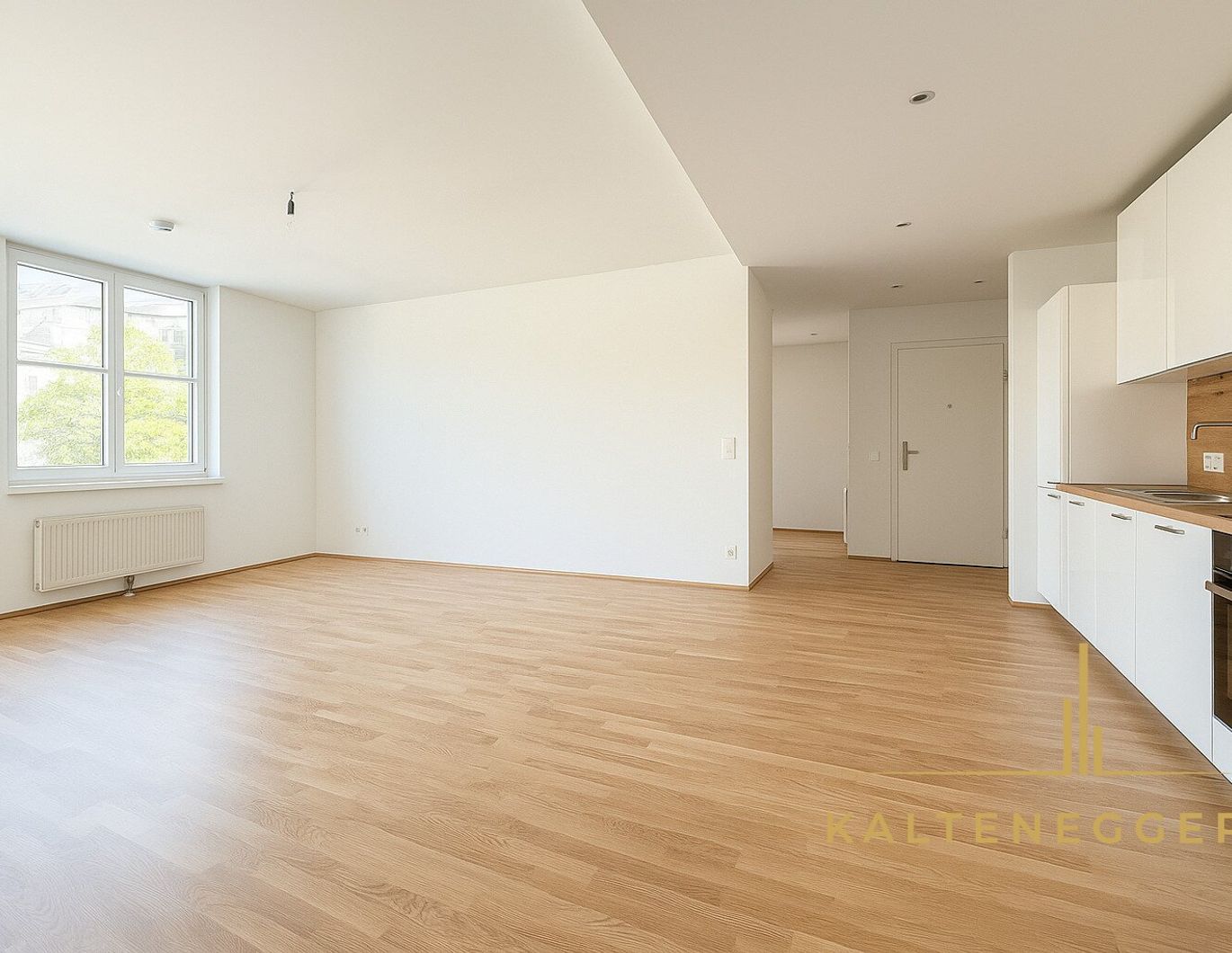 Helle 4-Zimmer-Wohnung ++ ca. 95 m² ++ modern saniert ++ 2. Stock