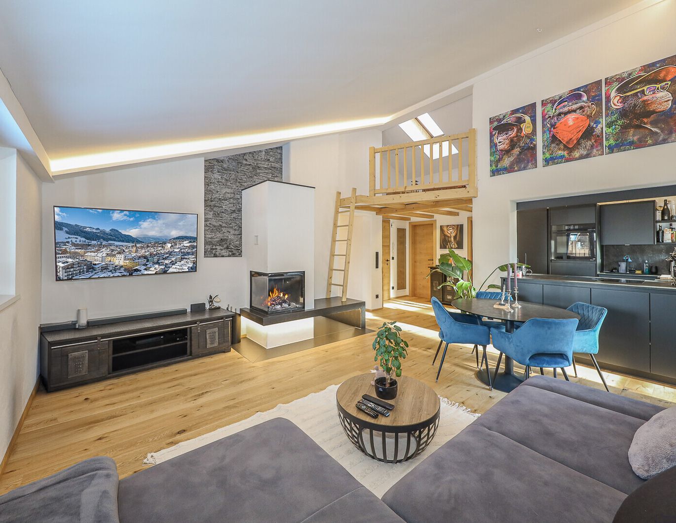 Komplett sanierte Dachgeschosswohnung in zentrumsnaher Lage