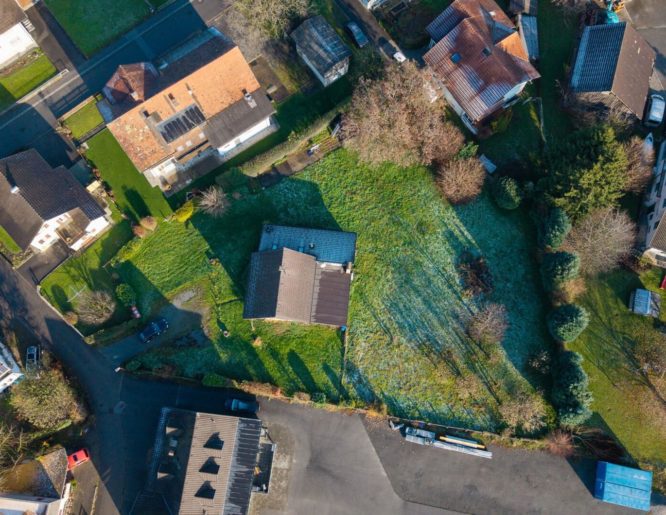 Neubau: Doppelhaushälfte in zentraler Lage in HÖCHST