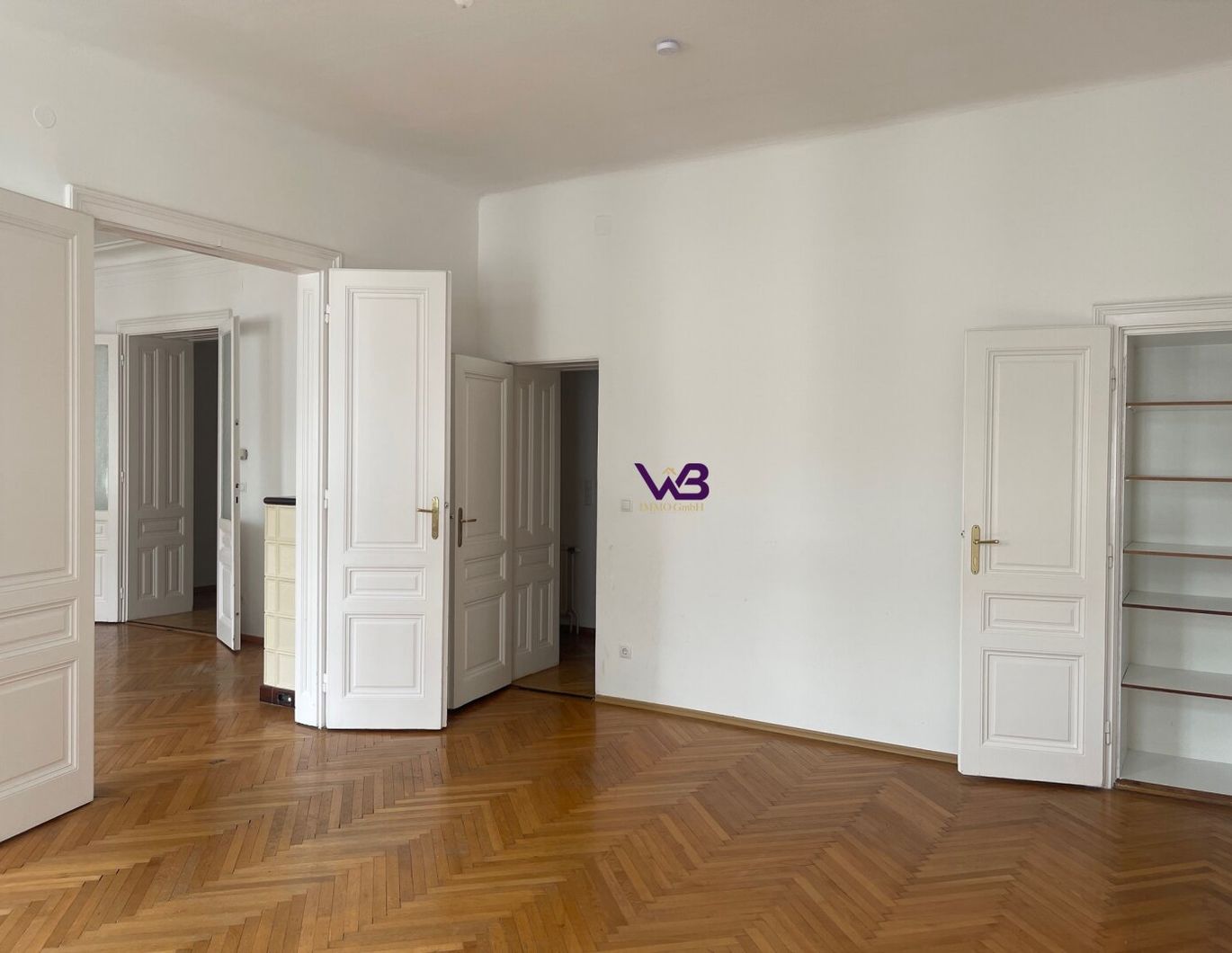 7,5-ZIMMER-ALTBAUWOHNUNG IN GUTER LAGE!