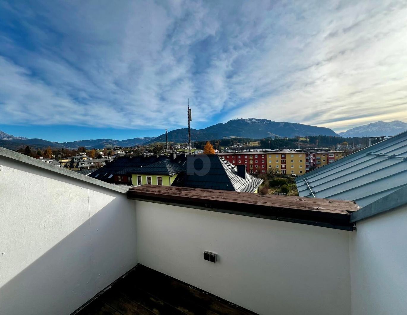 Preisreduktion! SONNIGE DACHTERRASSE IN ZENTRUMSLAGE!