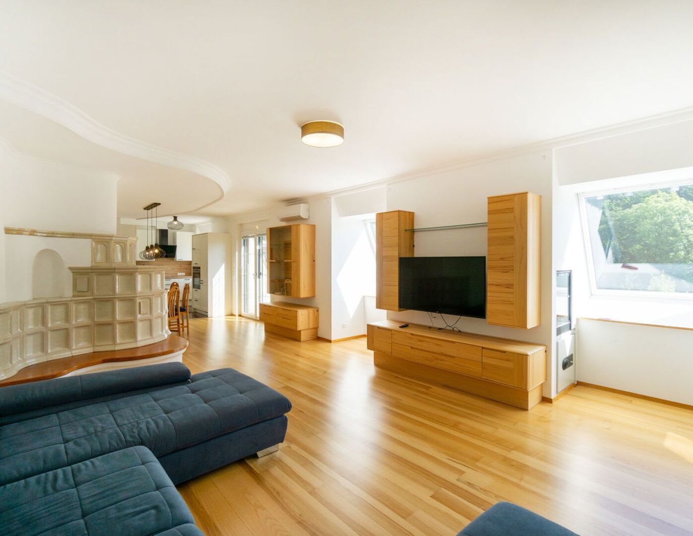 Dachterrassenwohnung vom Feinsten! Komfort und Ruhe im Grünen auf knapp 100 m²