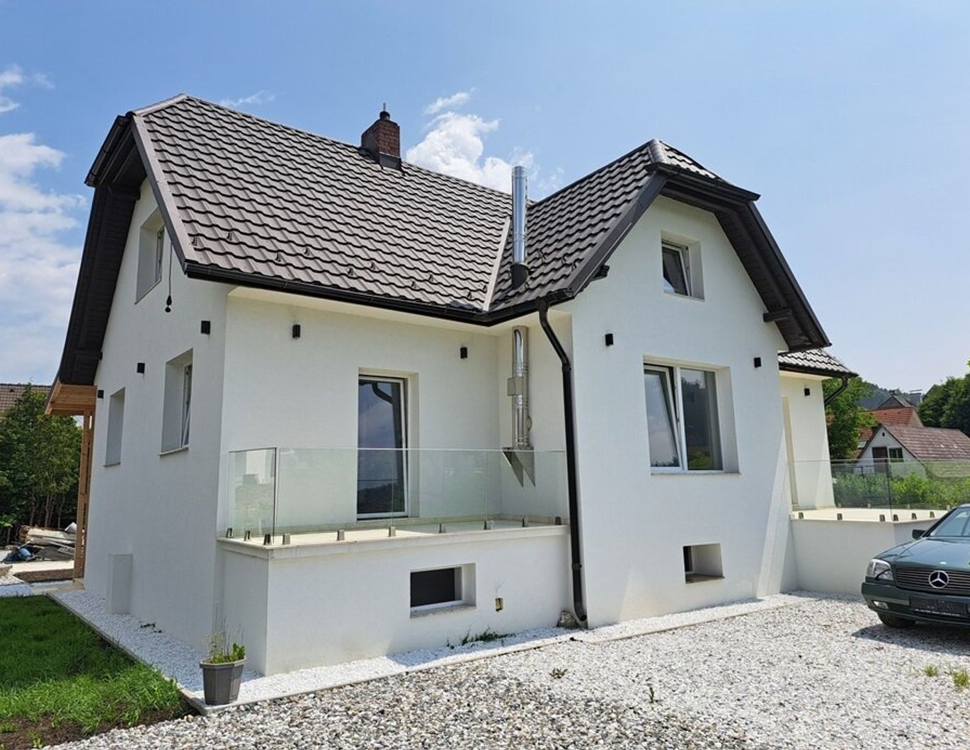 Kernsaniertes Wohnhaus mit Einreichplan für 2 weitere Einfamilienhäuser in toller Lage