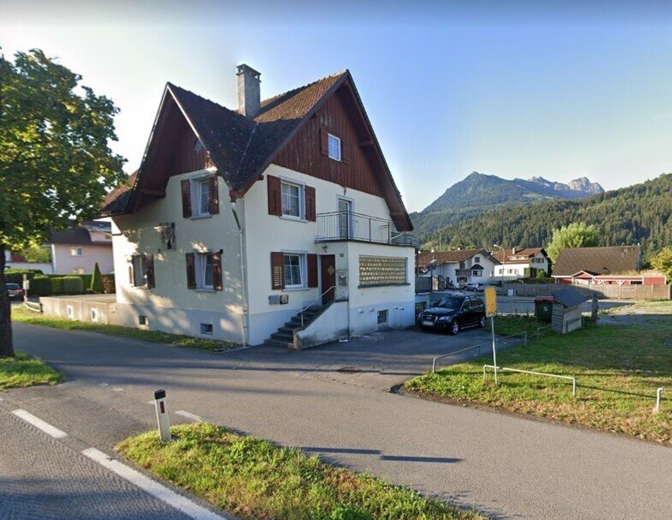Renovierte 3-Zimmer-Wohnung mit einer herrlichen, großzügigen Terrasse.