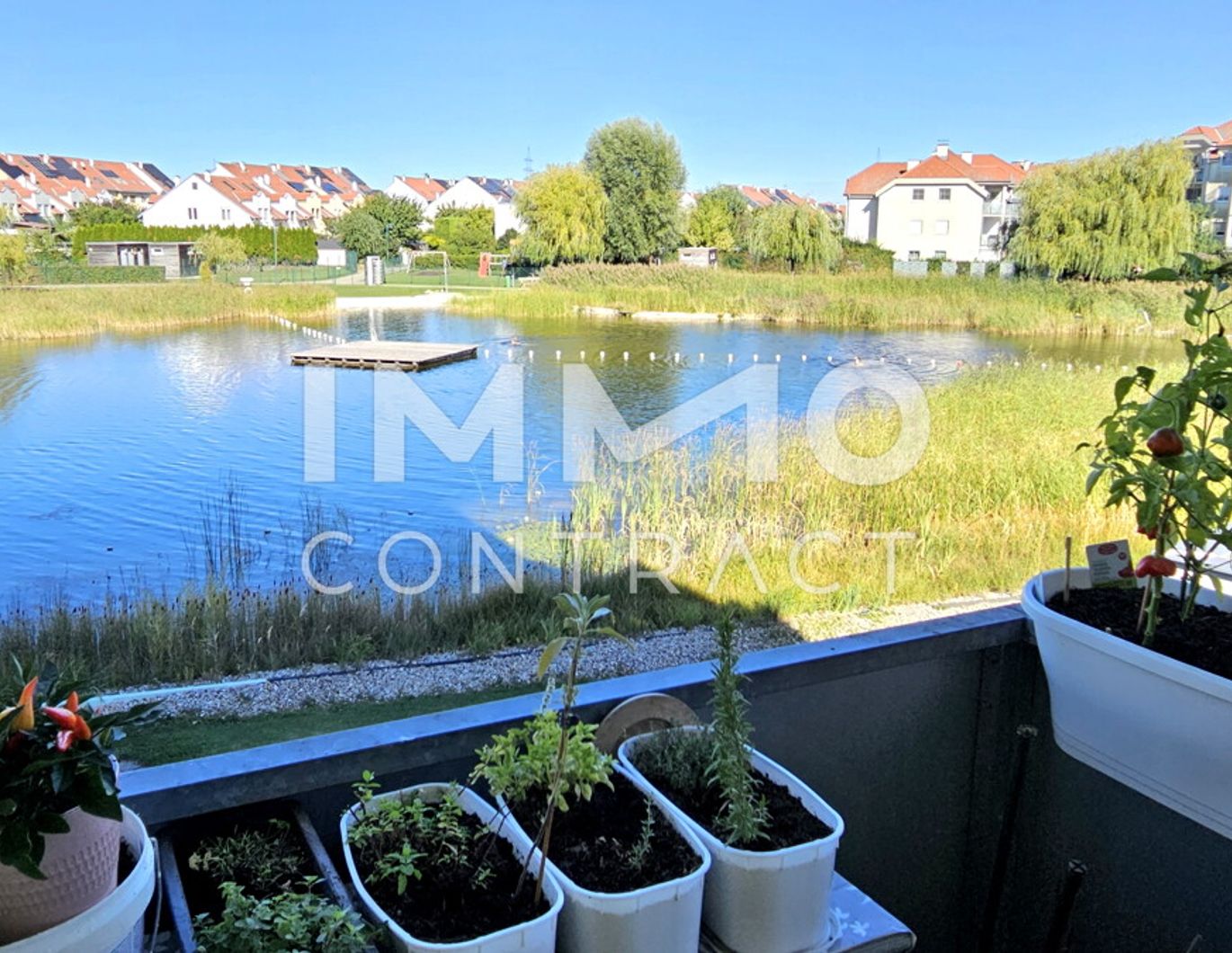 Jeden Tag Urlaubsfeeling: Exklusive 2-Zimmer-Wohnung mit großem Balkon & Seeblick