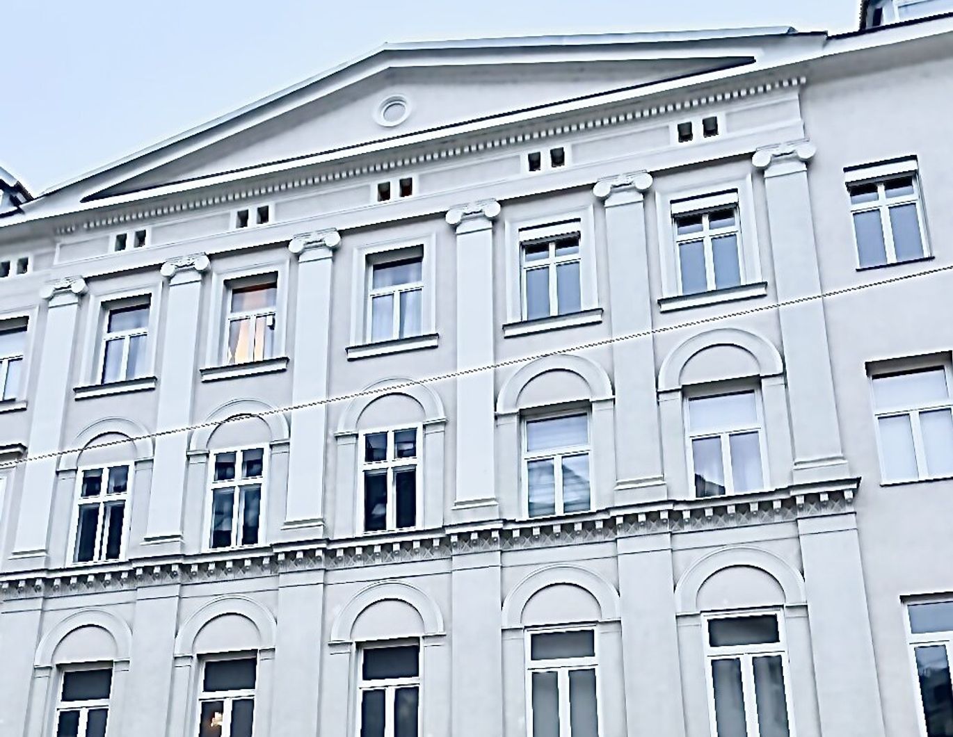 Wiener Altbaujuwel: Zwei Wohneinheiten mit Garten & Vereinigungspotenzial zu verkaufen!!!