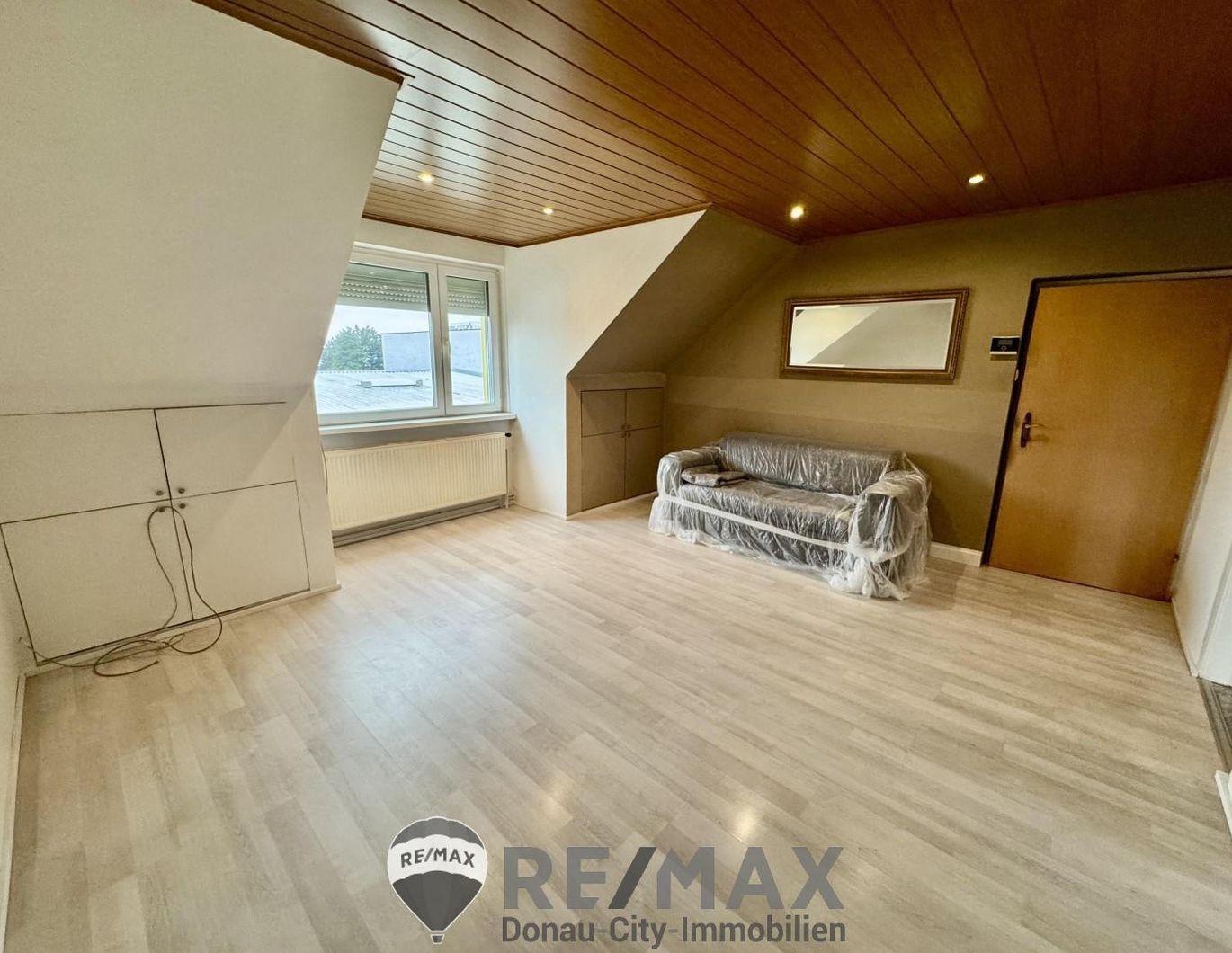 Ruhig, hell, sofort beziehbar