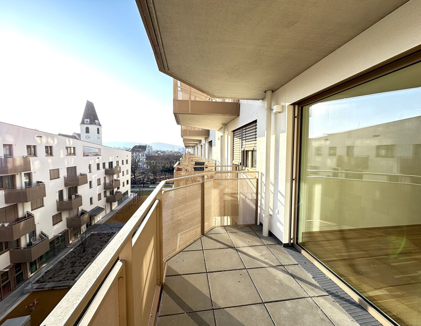 Einladende 3-Zimmer-Wohnung mit sonnigem Balkon im 4. Obergeschoß - bezugsfertig zu kaufen in 1140 Wien