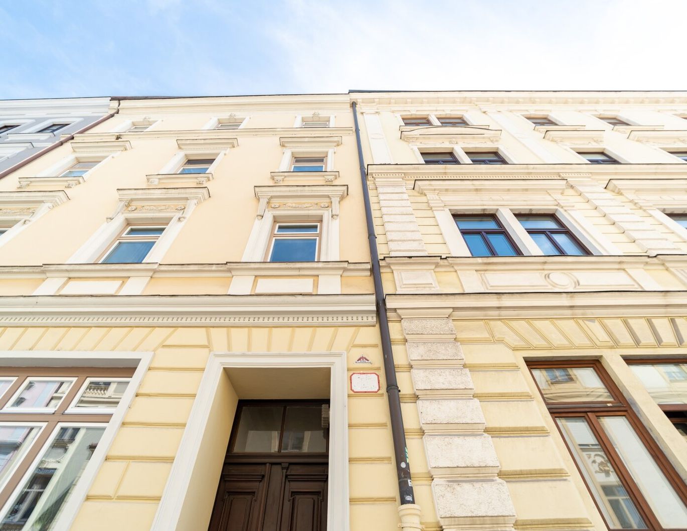 ALTBAU-CHIC *** Wohnung