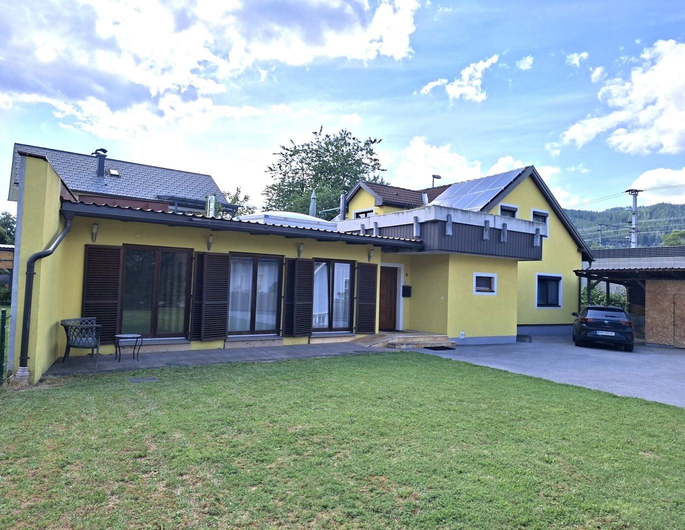 Modernisiertes Einfamilien-Wohnhaus, Sonnenterrasse, Sackgassenende