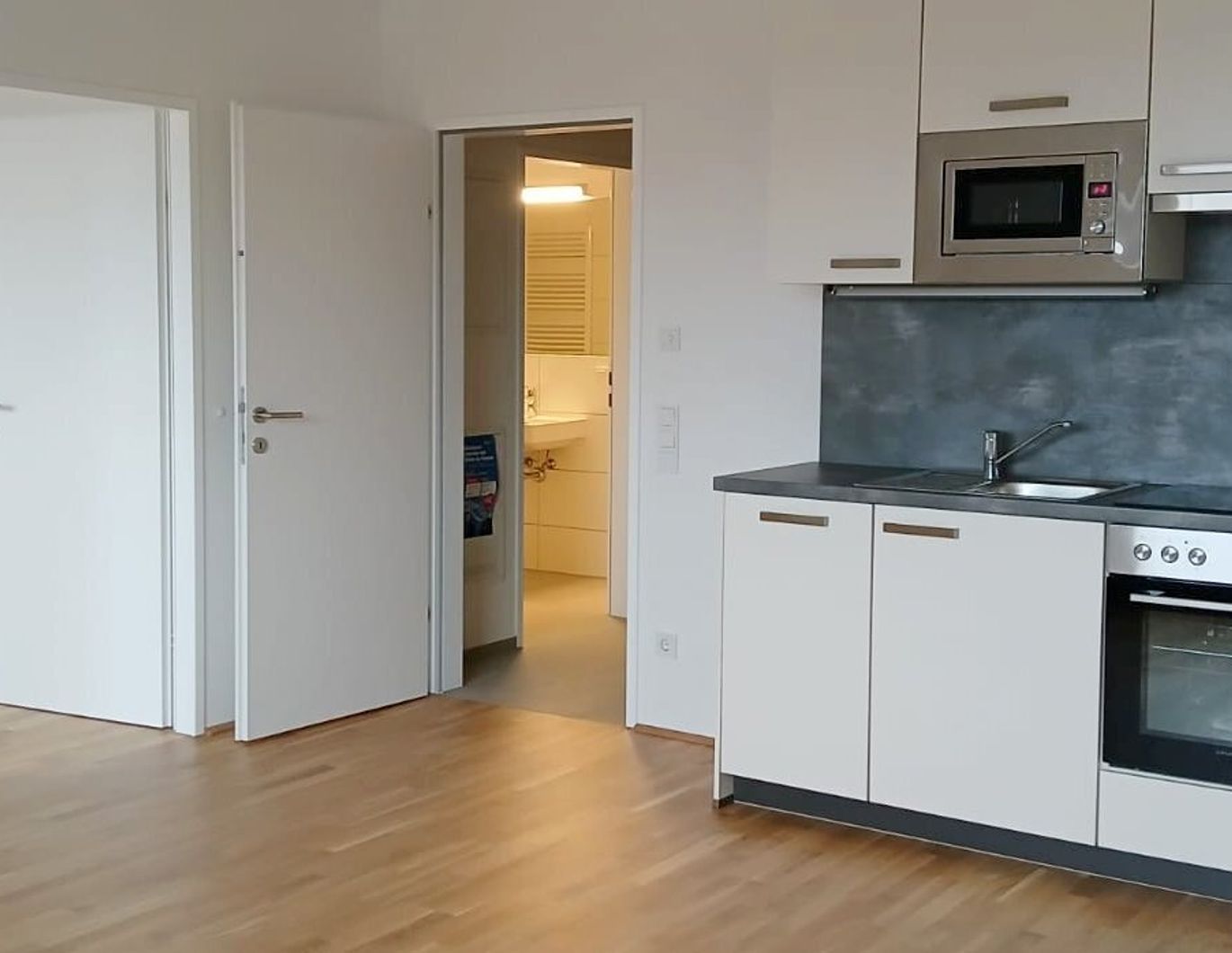SATTLEDT NEUBAU - TOP 2.7 - ERSTBEZUG - 2 Zimmerwohnung mit eigenem Tiefgaragenplatz