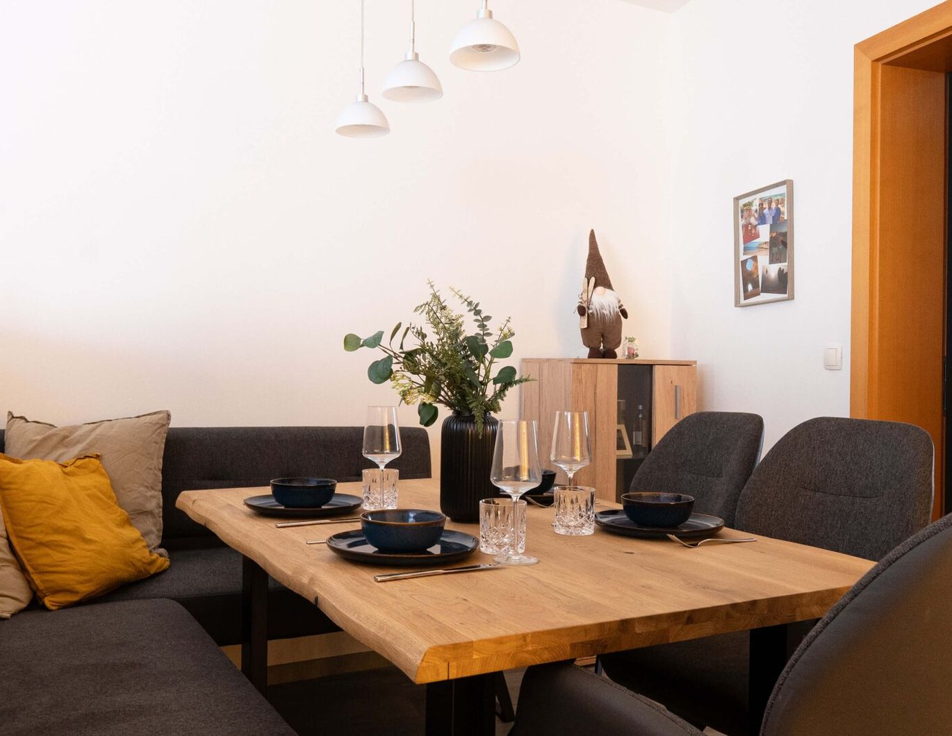 Perfekte teilmöblierte 3-Zimmer Wohnung mit Balkon und Stellplatz