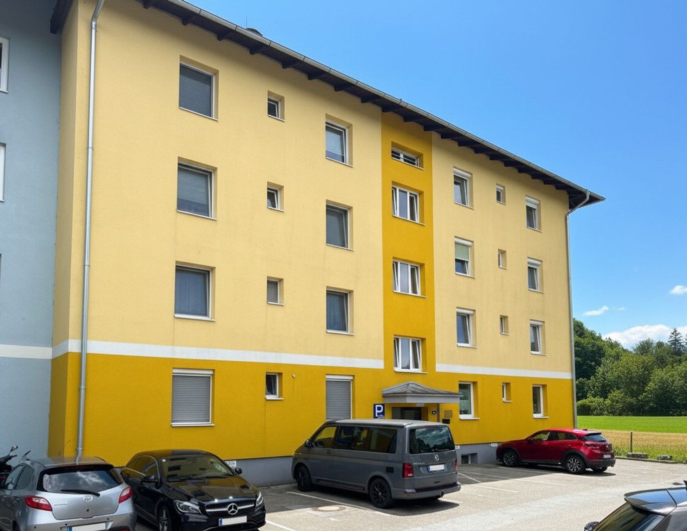 CHARMANTE 2,5 ZIMMER-WOHNUNG IM HOCHPARTERRE