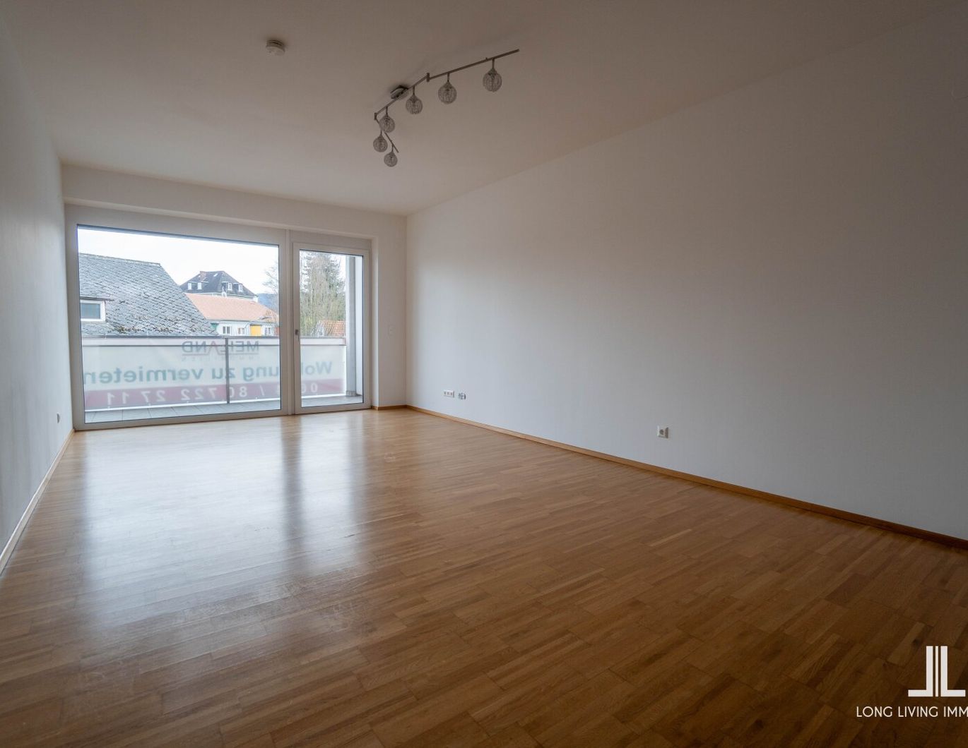 Moderne 2-Zimmer-Wohnung mit Balkon und Carport in zentraler Lage zum Spitzenpreis