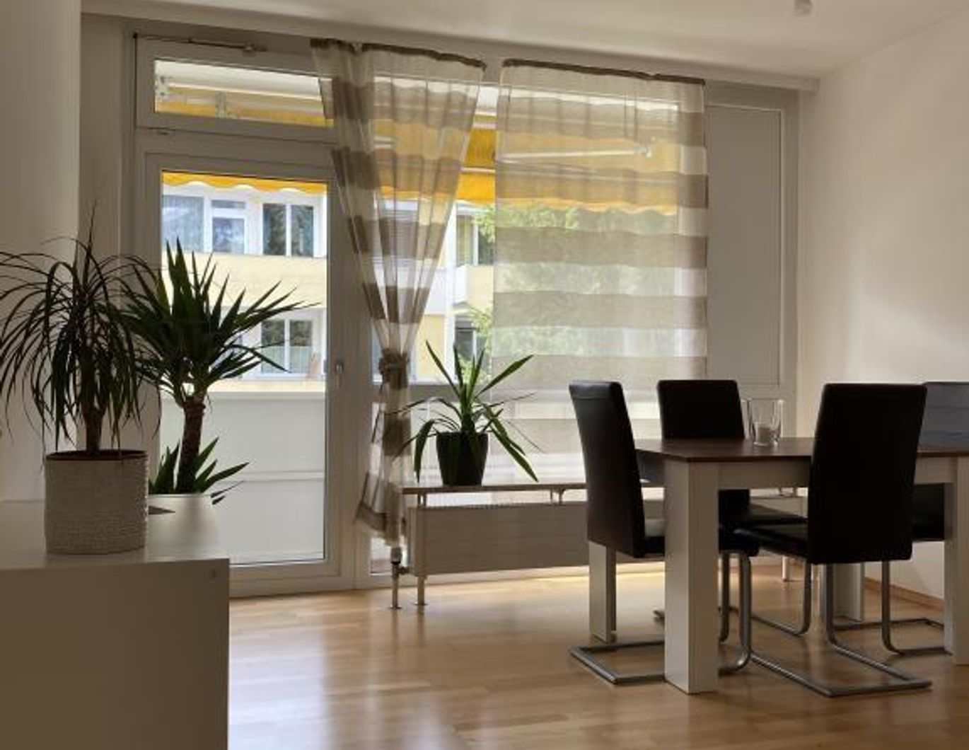 Salzburg Parsch: zentral gelegene, sonnige 2 Zimmer-Dachgeschosswohnung, 50 qm, mit überdachter Terrasse, beste Grünlage