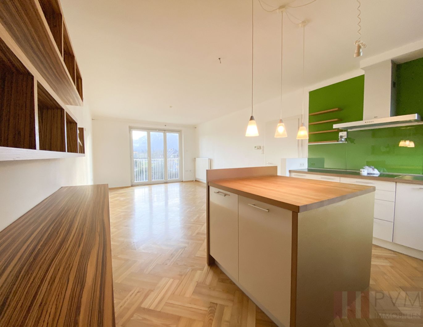 4-ZIMMER-WOHNUNG MIT BALKON  & EINZELGARAGE! VERMIETET BIS 31.12.2026