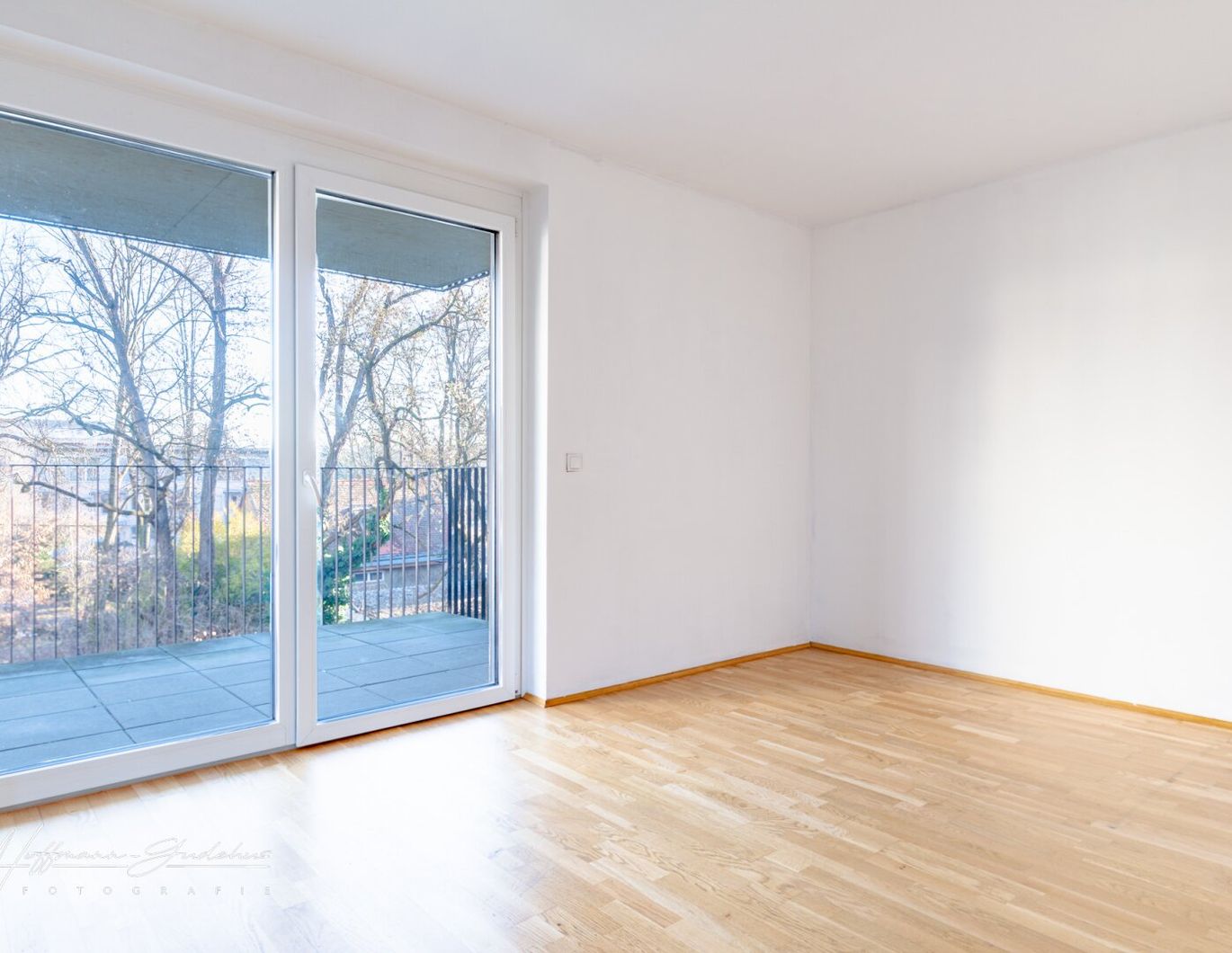 NEUWERTIGE 3-ZIMMER-WOHNUNG MIT BALKON