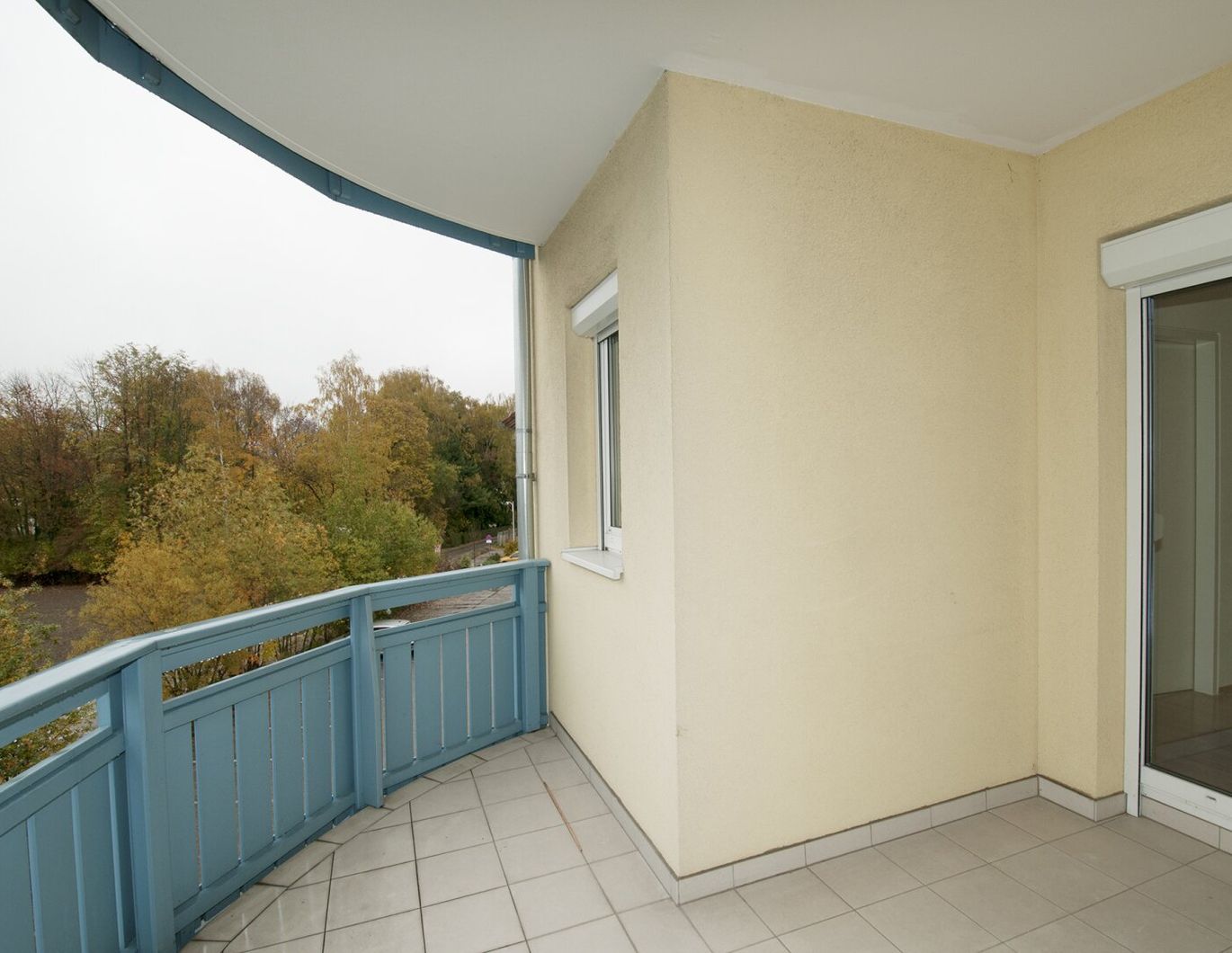 Mietwohnung (215) 65 m² mit Küche, Loggia und Balkon in Ried i.I.