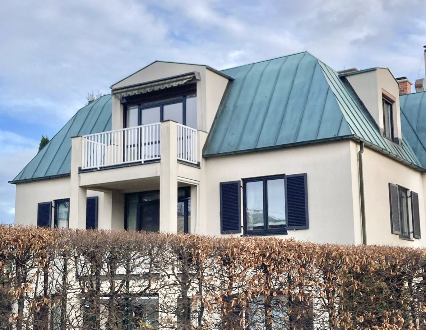 Elegante Dachgeschoßwohnung in Toplage - Privatverkauf (bitte keine Makler)