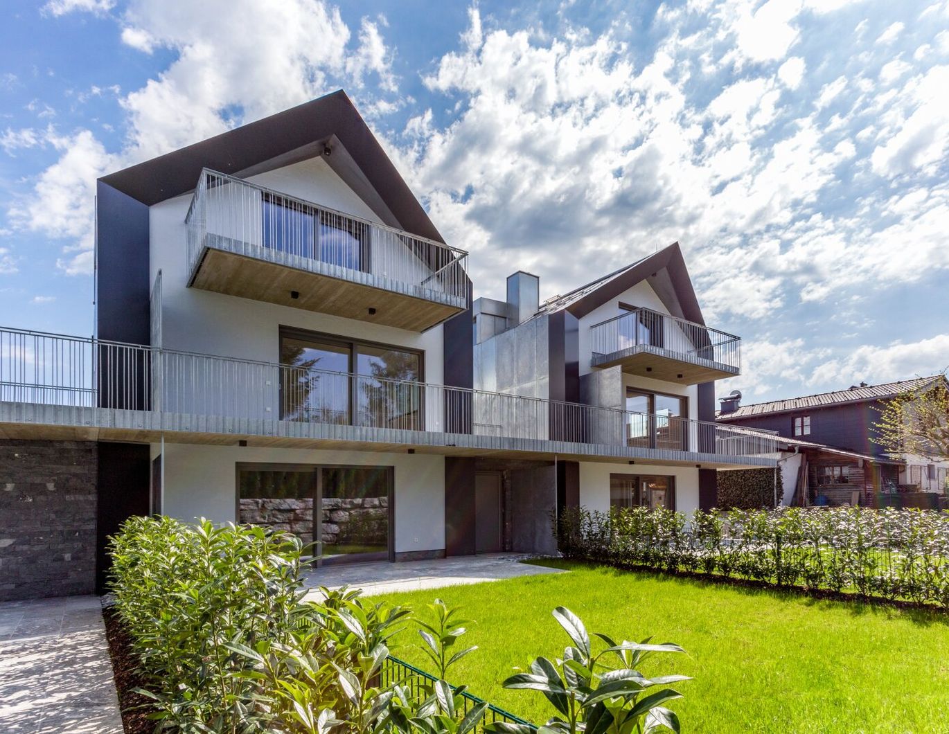 Modernes Reihenhaus am Ortsrand