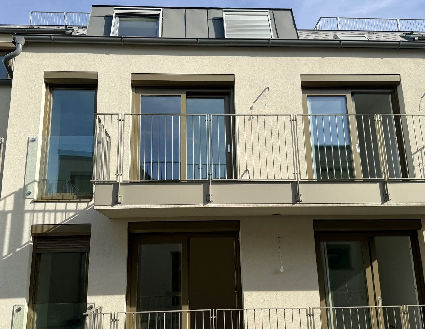 Traumhafte Familienwohnung I 2 Balkone I Garage