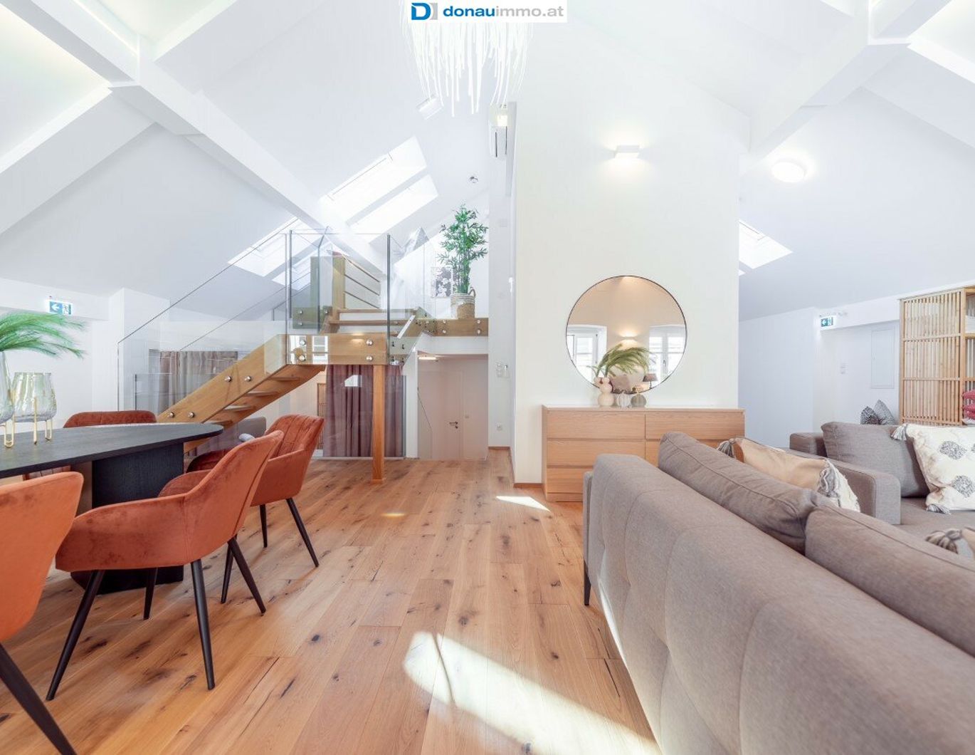 Best-Lage in Krems: Exklusives Penthouse als flexible Kurzzeitmiete ab 1 Woche für Studieren, Arbeiten oder Freizeit