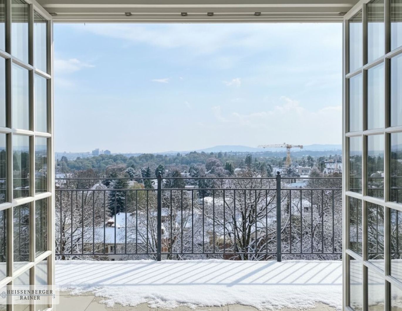 PANORAMA PENTHOUSE /// TRAUMAUSBLICK IN DEN WEINBERGEN /// ELEGANTES, PRIVAT GEHALTENES 3-PARTEIENHAUS
