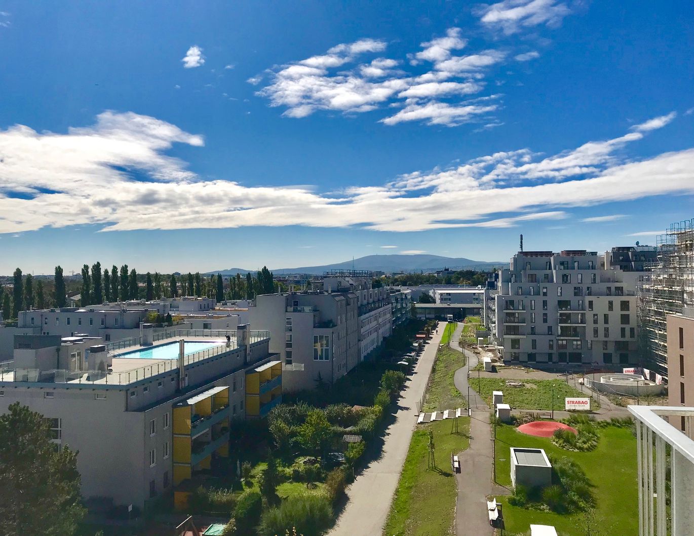 Traumhafte 2-Zimmer Wohnung- Weitblick, Balkon, Garage, Ruhelage, Nähe Erholungsgebiet Liesingbach