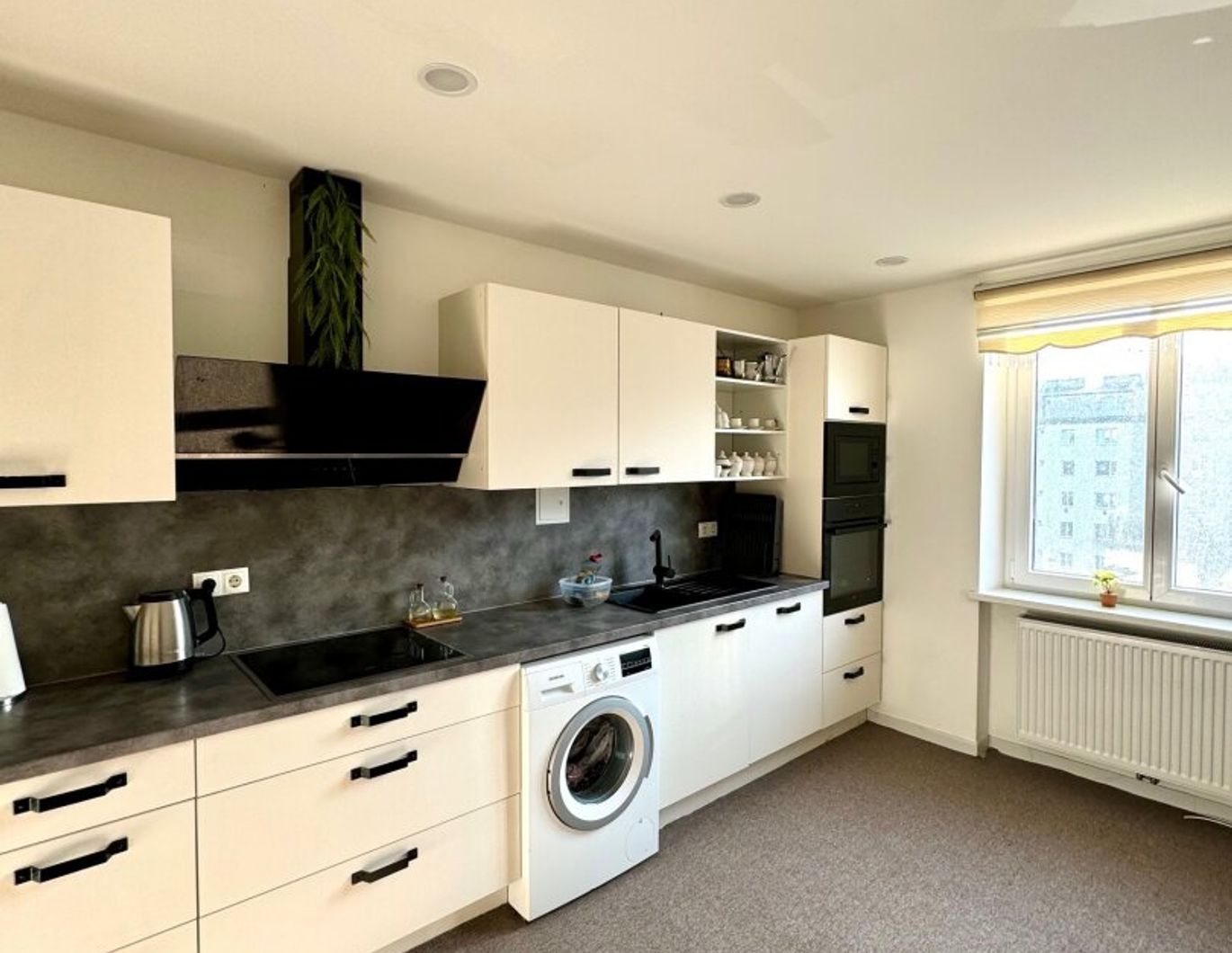 Ihr neues Zuhause mit Fernblick - Ein großzügiger, sanierter Wohntraum zum Spitzenpreis und bester Infrastruktur!