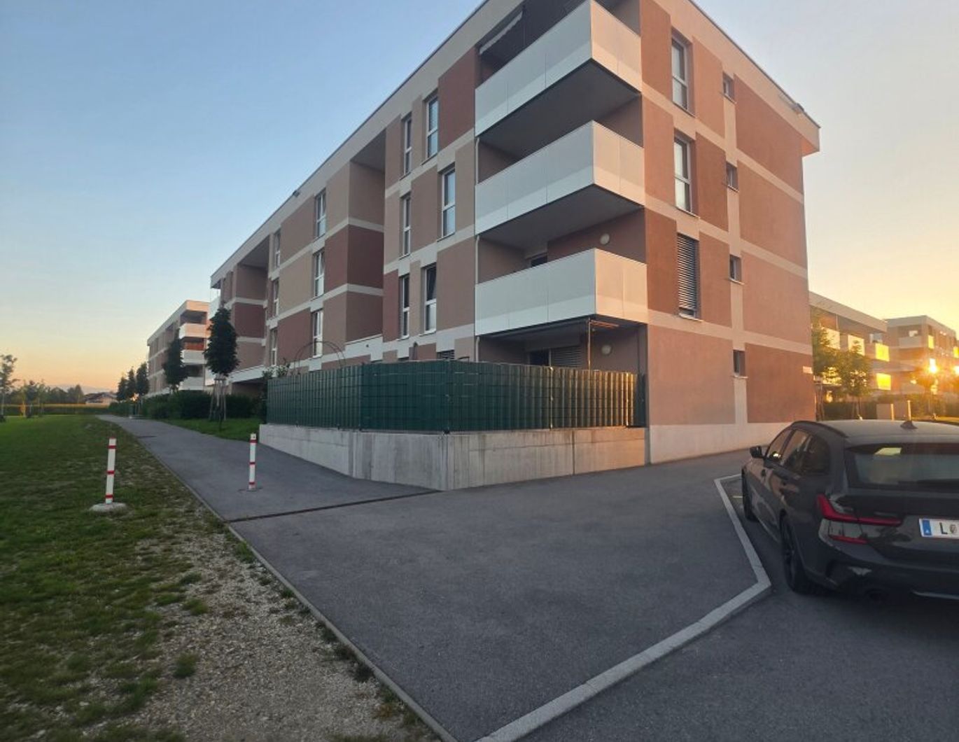 Zwischen Naturidylle und Stadtkomfort: attraktive 3-Zimmer-Wohnung am Pichlinger See mit sonnigem Balkon, idealer Raumaufteilung und hervorragender Anbindung - Wohnen im begehrten Süden von Linz!