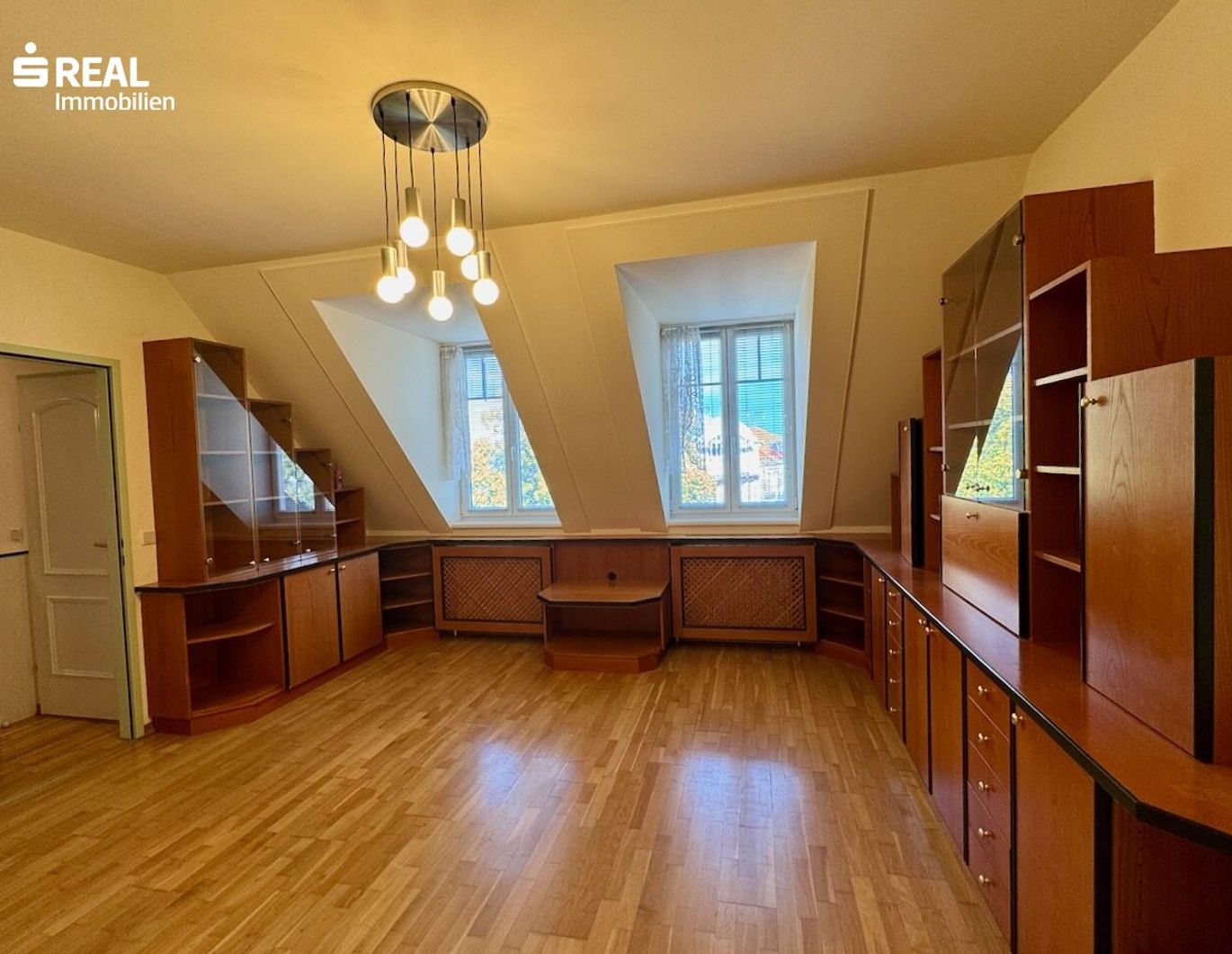 Gemütliche 3-Zimmer Wohnung mit 120 m² Garten in Zentrumnähe