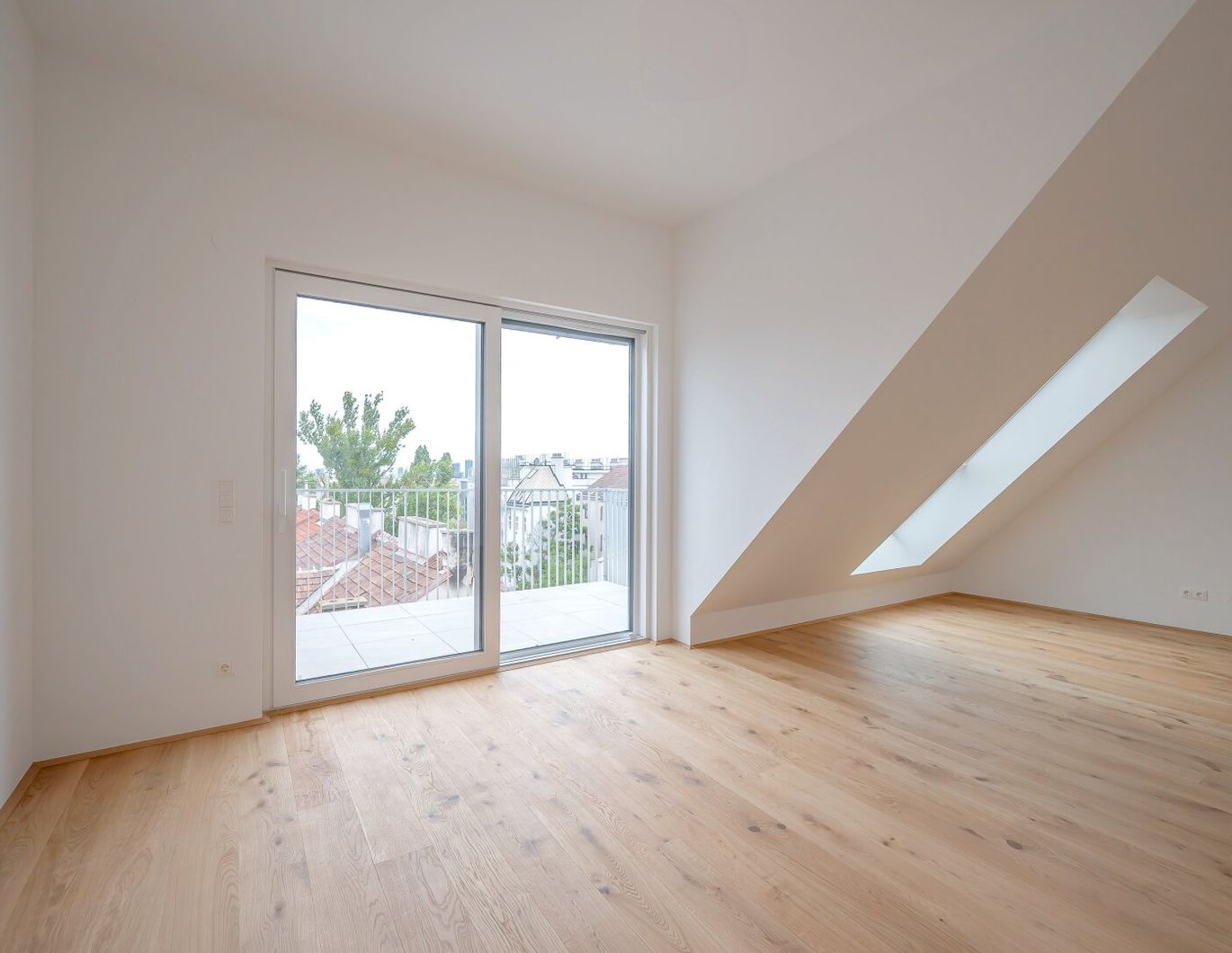 ++FonteFlats++ Fantastischer 3-Zimmer Dachgeschoss-ERSTBEZUG mit großartiger Dachterrasse