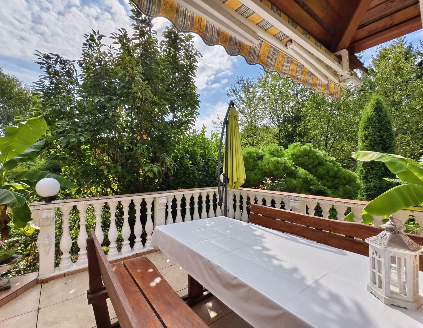 Sonnendurchflutetes Landhaus in absoluter Ruhelage mit herrlicher Aussicht und Charme