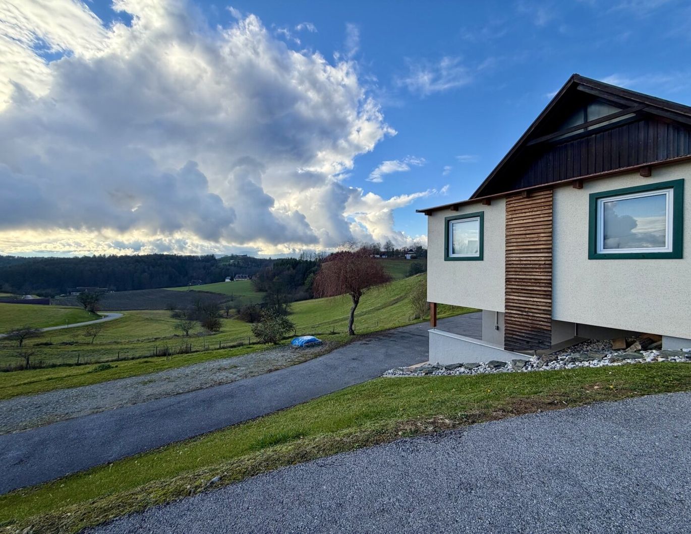 Traumhafte 3-Zimmer-Wohnung mit hochwertiger Ausstattung und Rundum-Panoramablick
