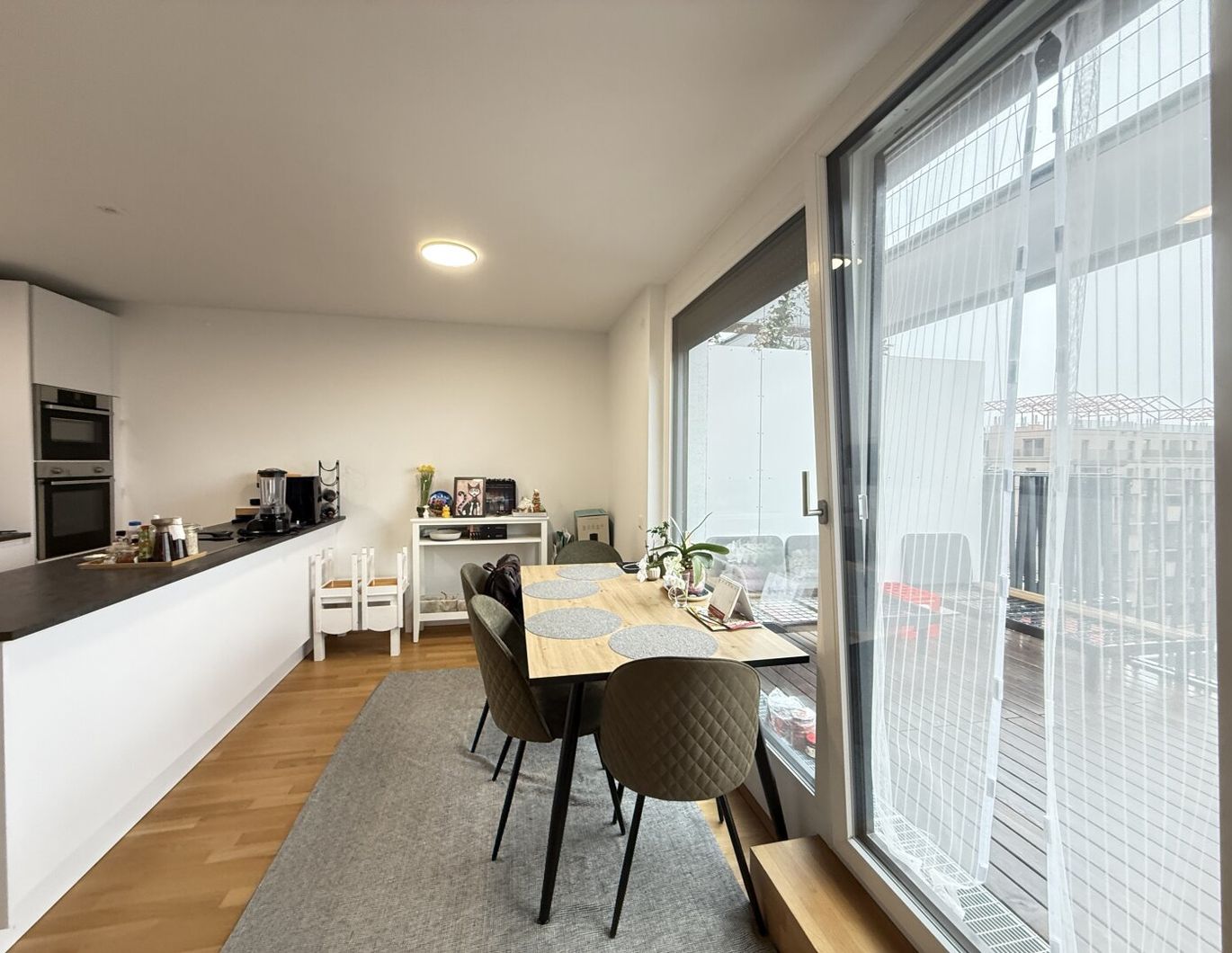 Attemsgasse - nahe Kirschblütenpark: Schicke 4-Zimmer mit Terrasse und optionaler Garagenstellplatz im Haus!