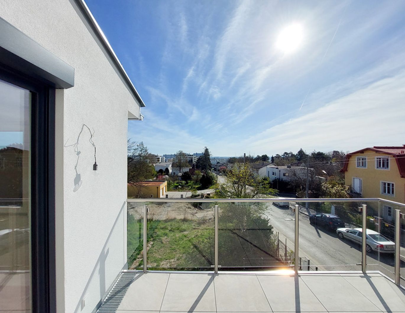 Wohnen nahe Schönbrunn. Modernes Doppelhaus mit 4 Zimmern, Wärmepumpe, Klimaanlage
