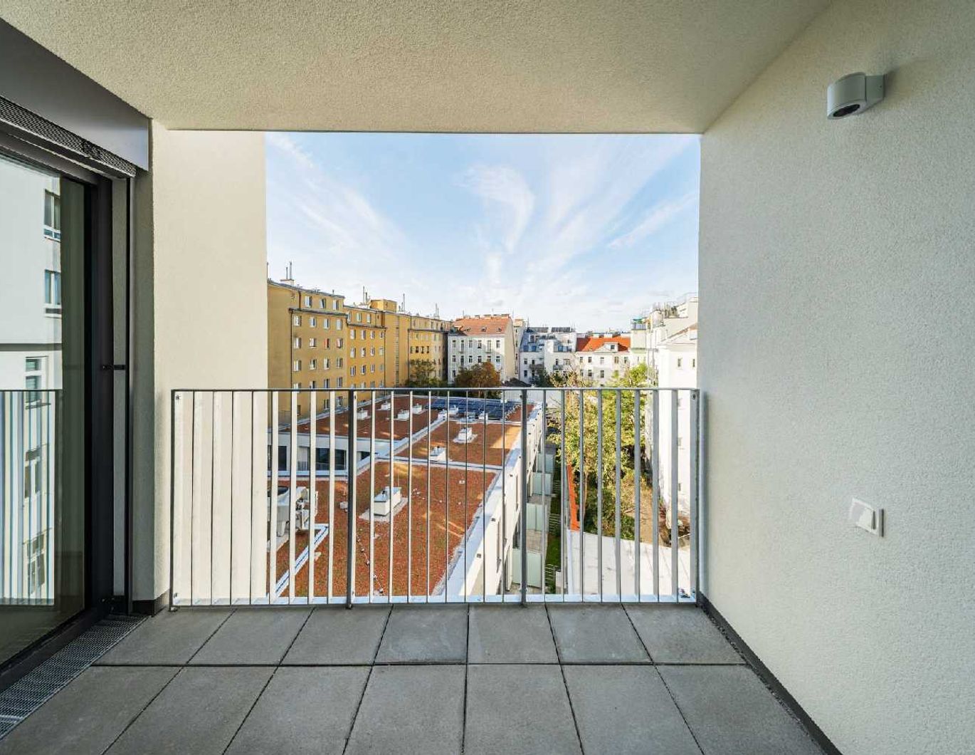 Wohnjuwel mit Loggia - Stilvoller Neubautraum im 4. Liftstock