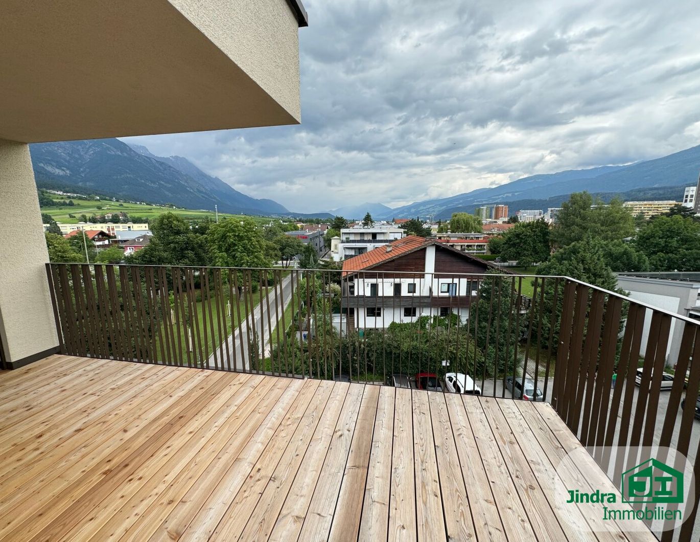 Erstklassiges Wohnen in Innsbruck: Moderne 3-Zimmer Wohnung mit Aussichtsterrasse !