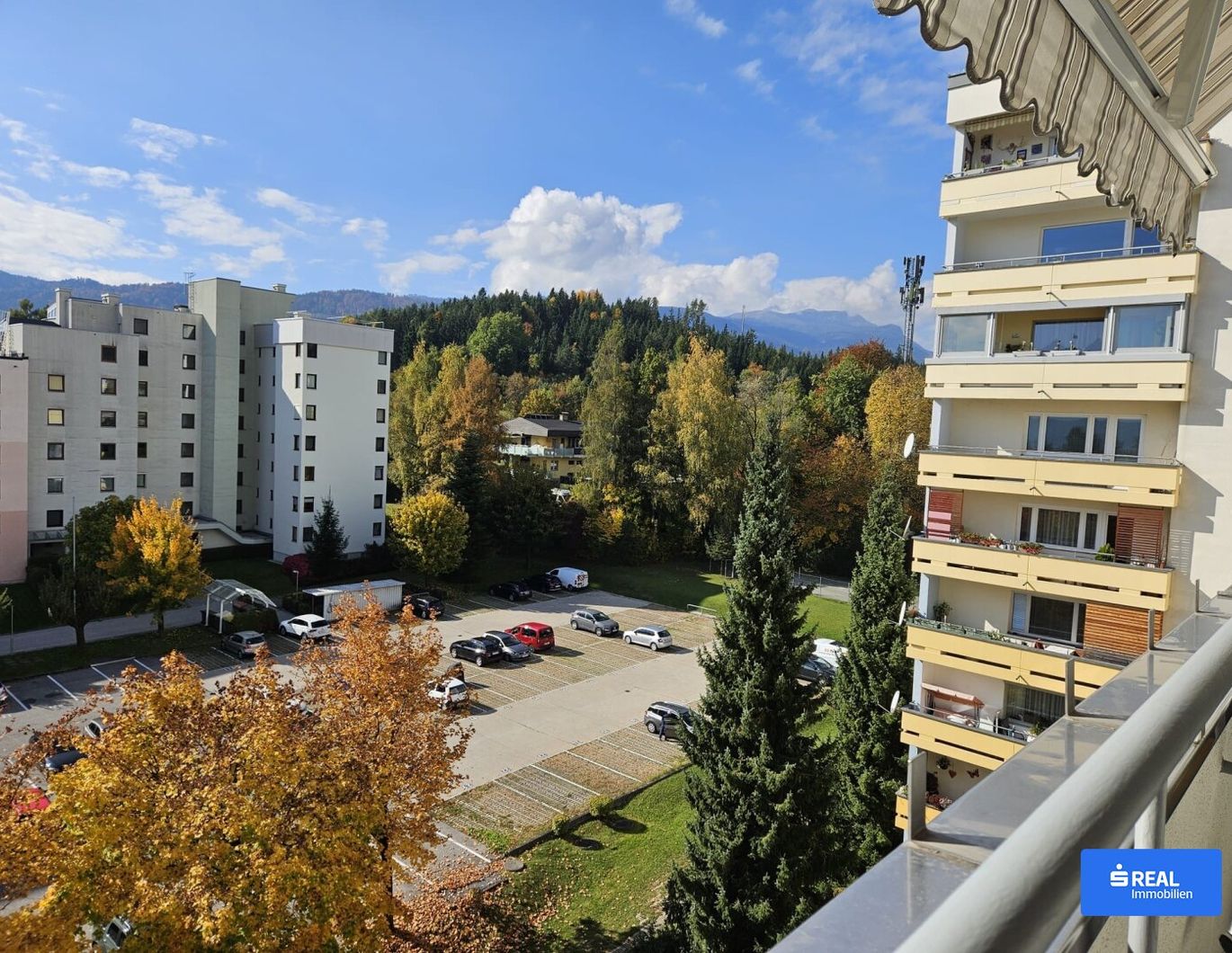 Großzügig geschnittene 3 Zimmer Wohnung mit Weitblick!