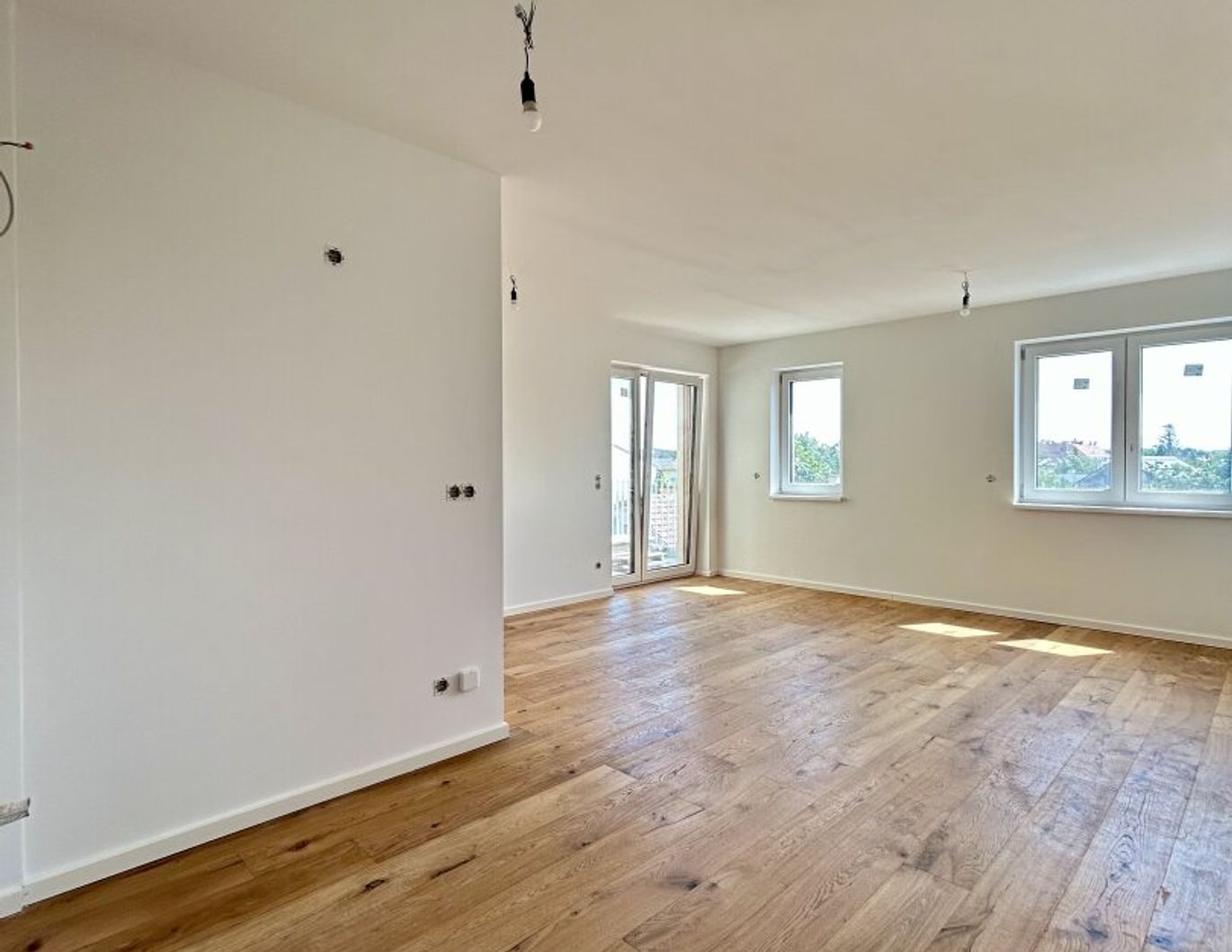 Moderne Erstbezug-Wohnung mit Balkon in Mannswörth - Perfekt für Singles oder Paare!