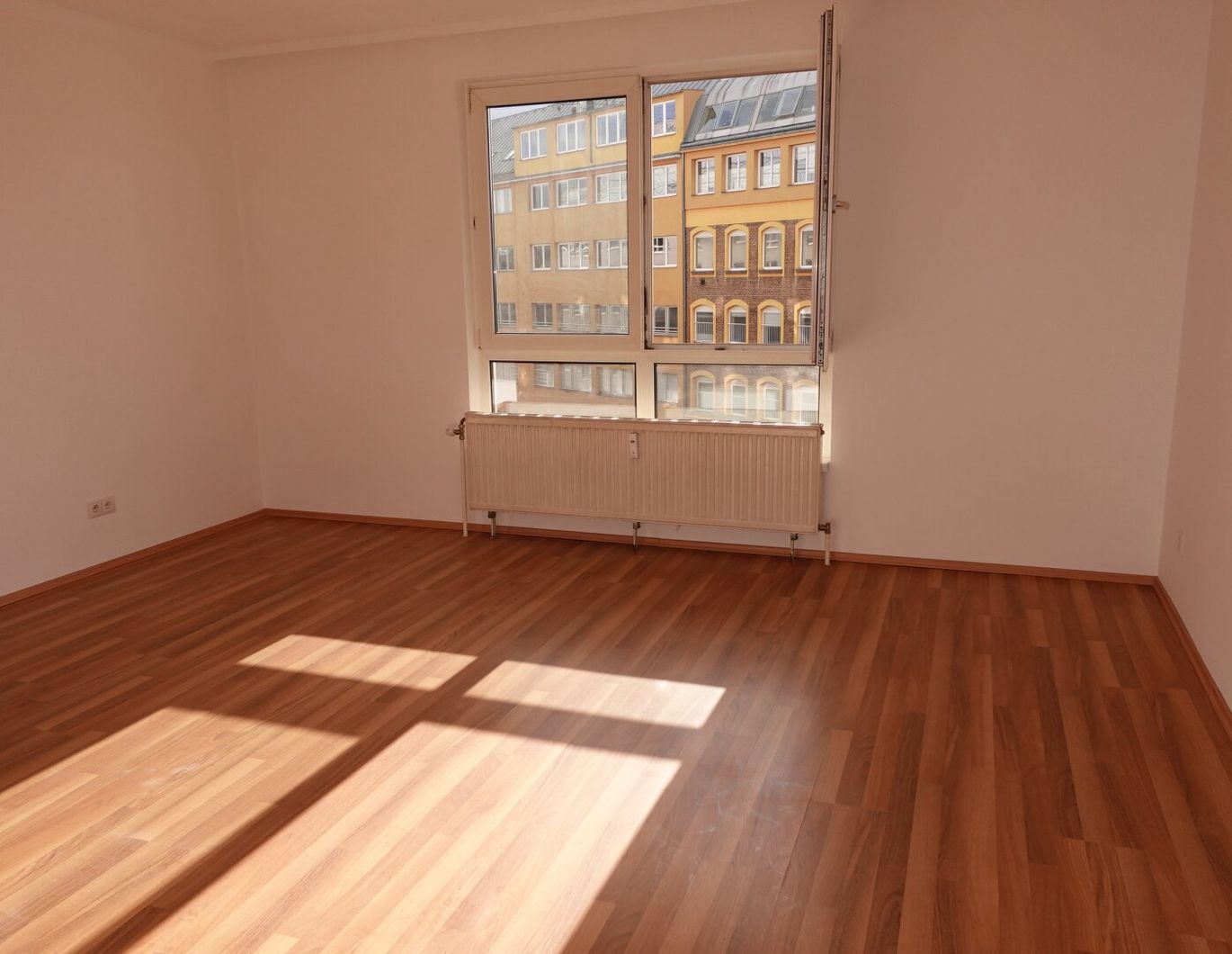 Herrlich sonnige 2 Zimmer Neubauwohnung - zwischen Matzleinsdorfer Platz und Waldmüllerpark