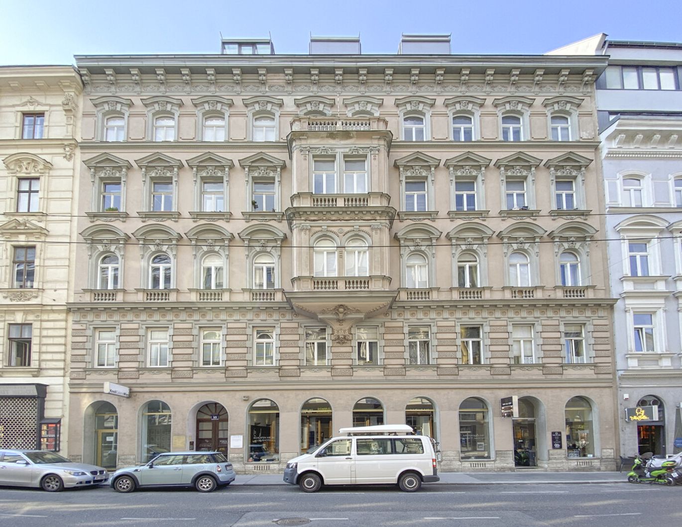 Exklusiver Altbau-Erstbezug in der Gumpendorfer Straße