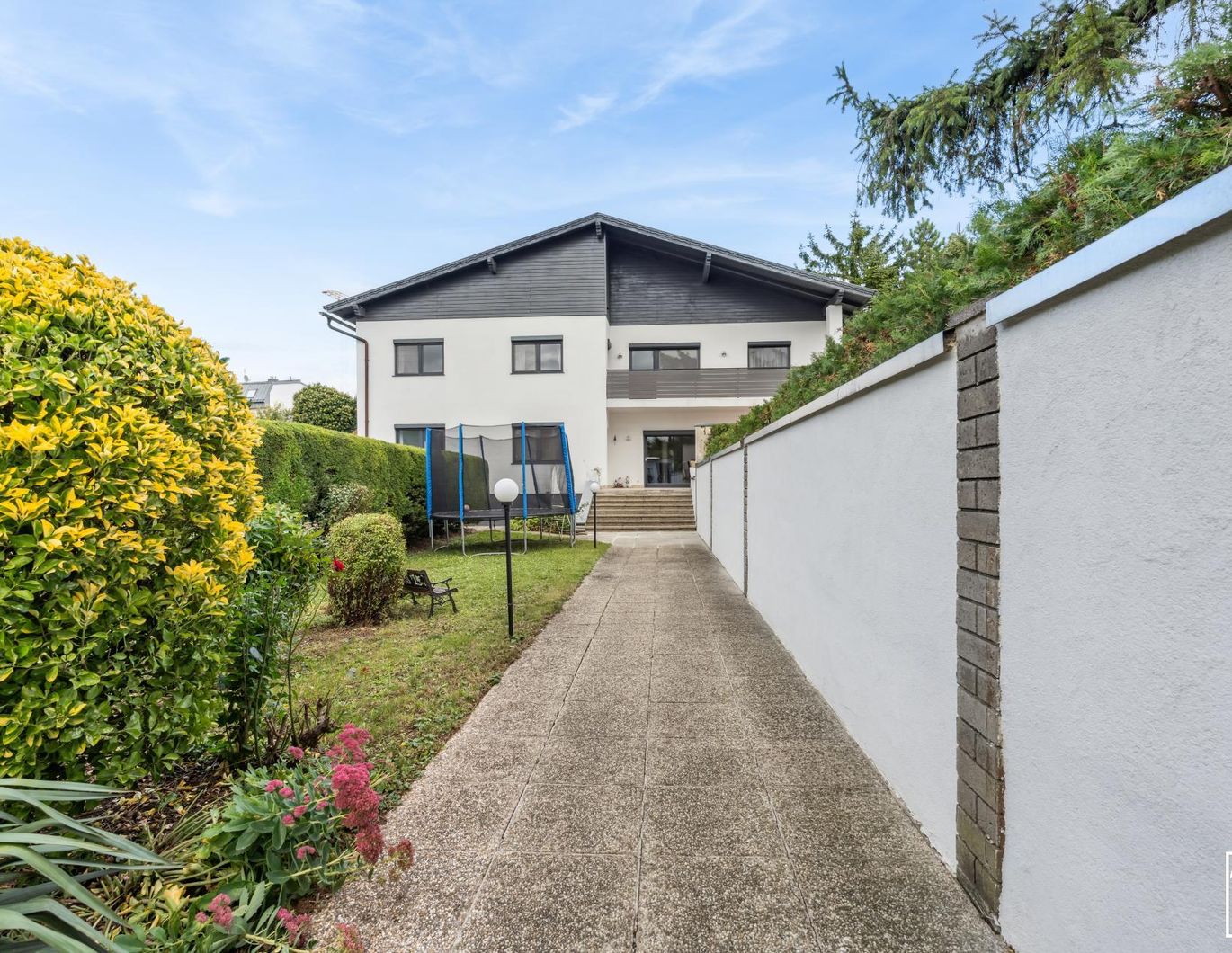 Exklusives Einfamilienhaus in ruhiger Lage!